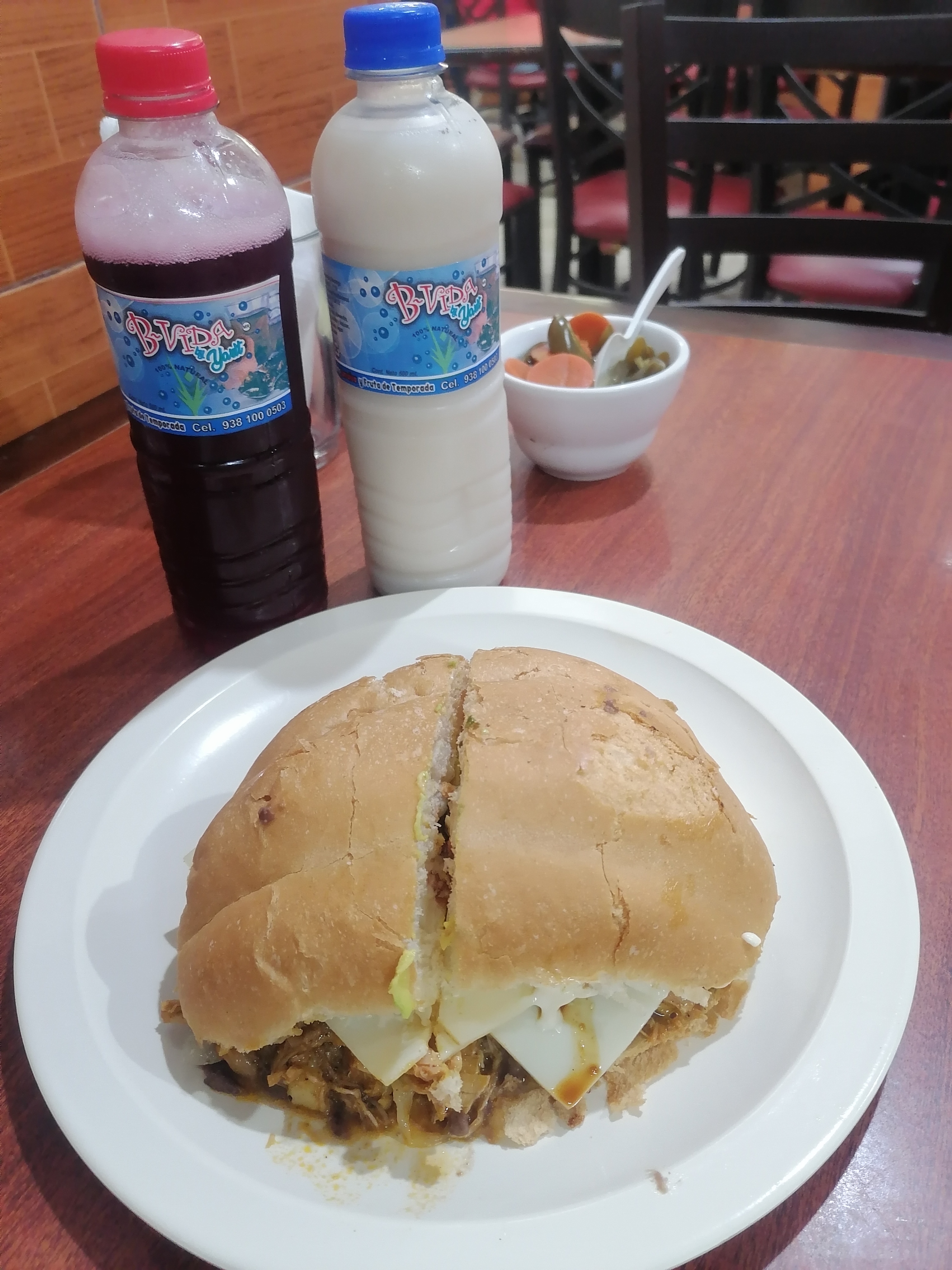 Los Cuatro Hermanos - Restaurante image 7