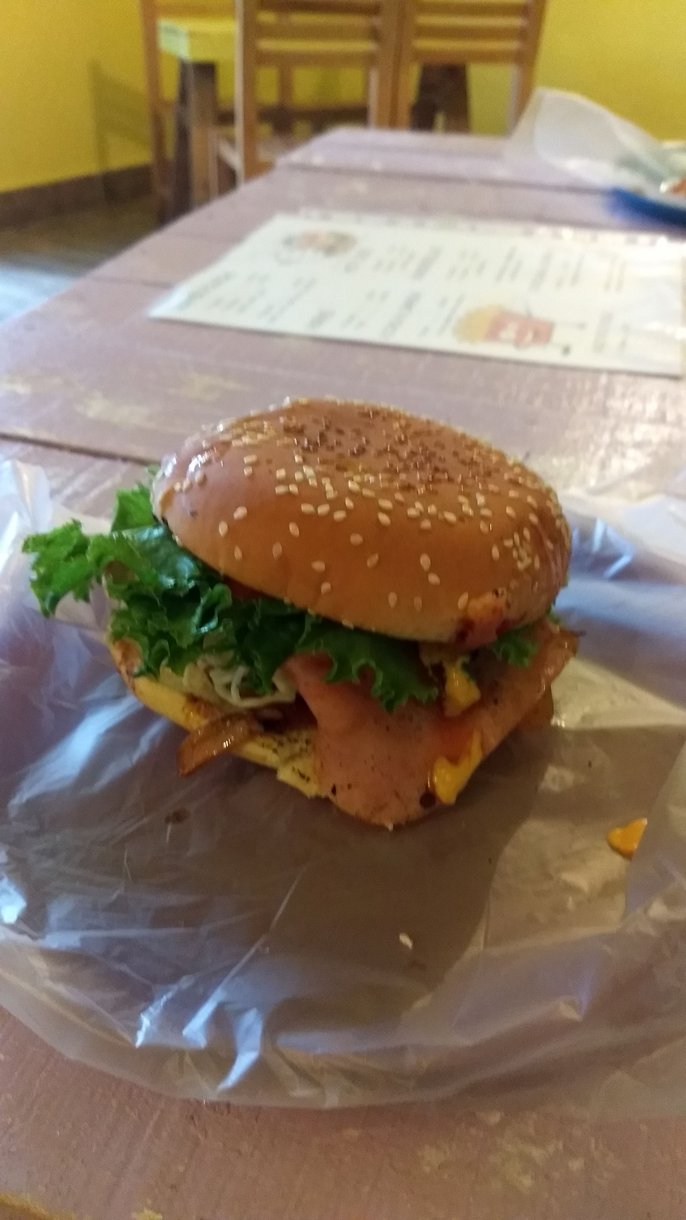 Phanys Burger and Wings image 3