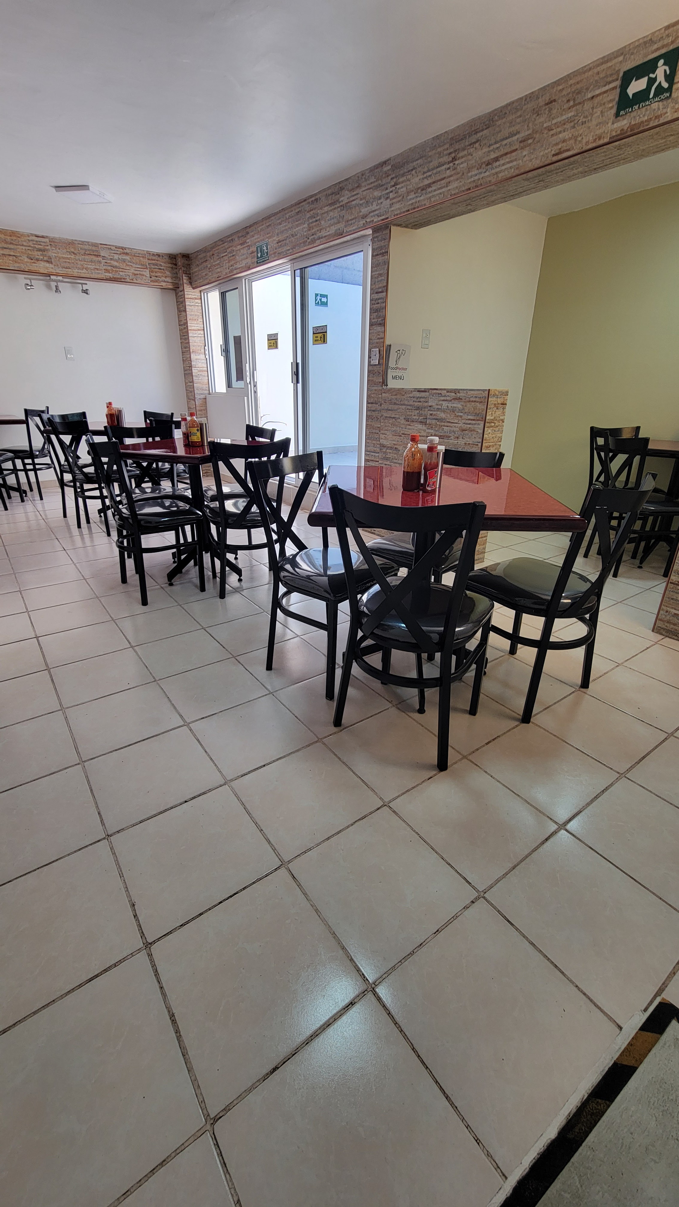 Restaurante FoodPecker image 1