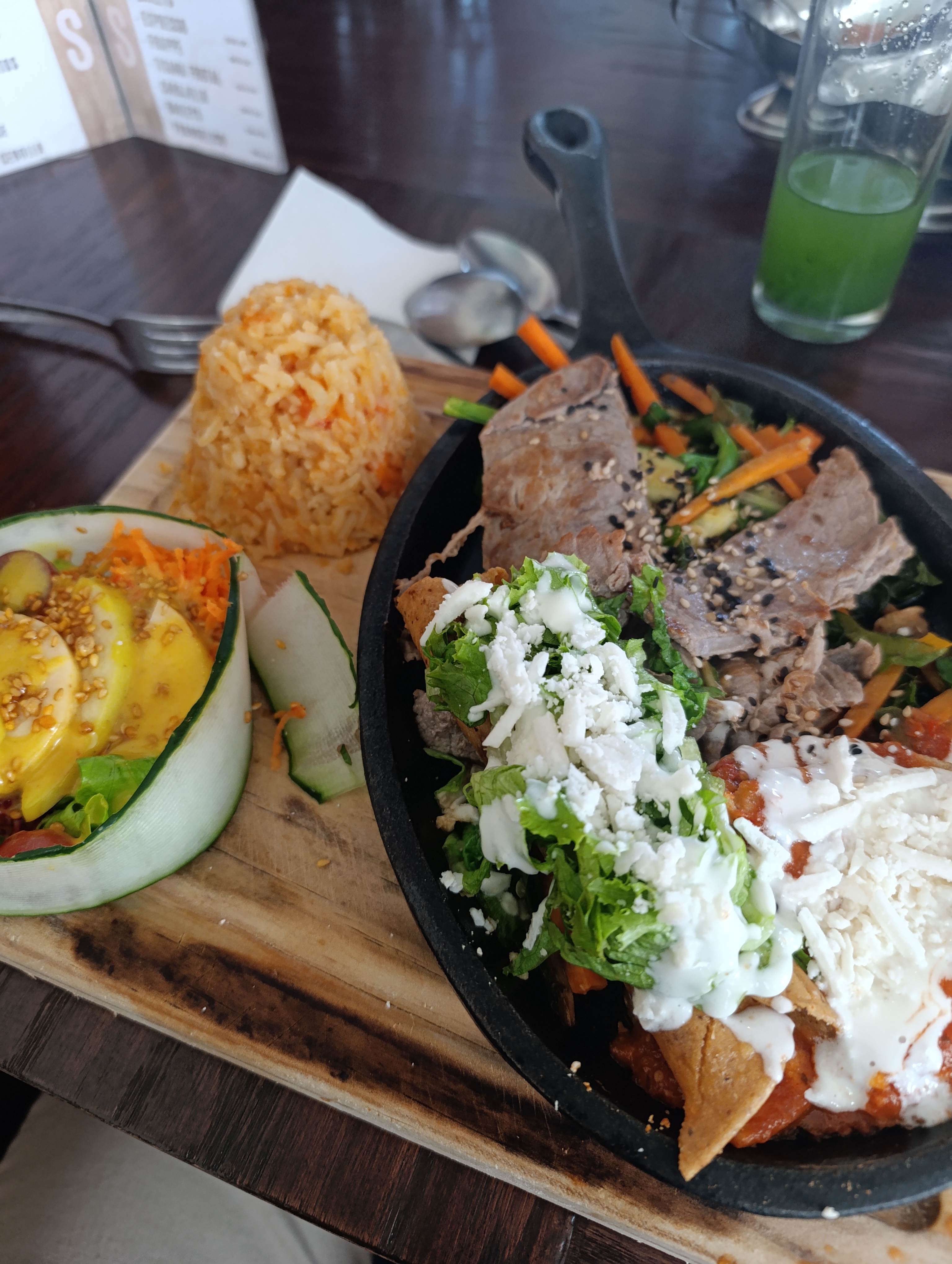 Lotus Resturante image 2