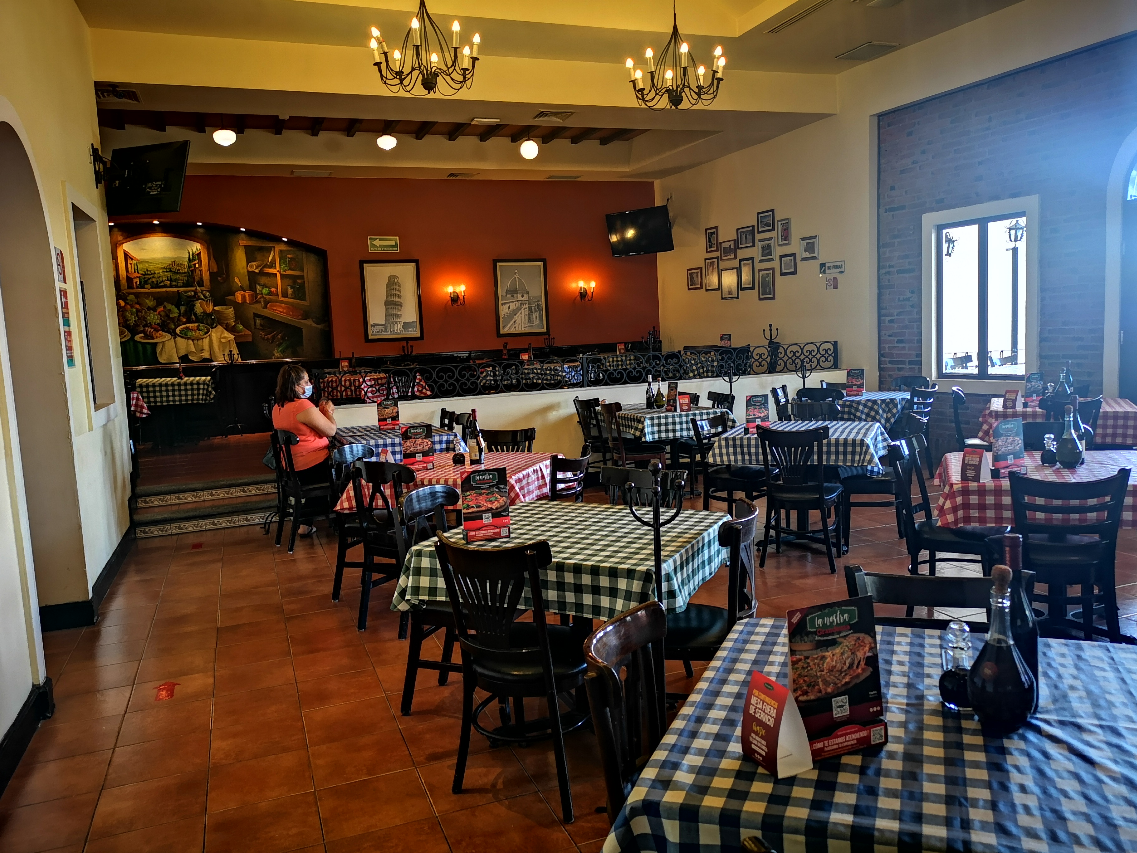 Italianni's Texcoco image 1