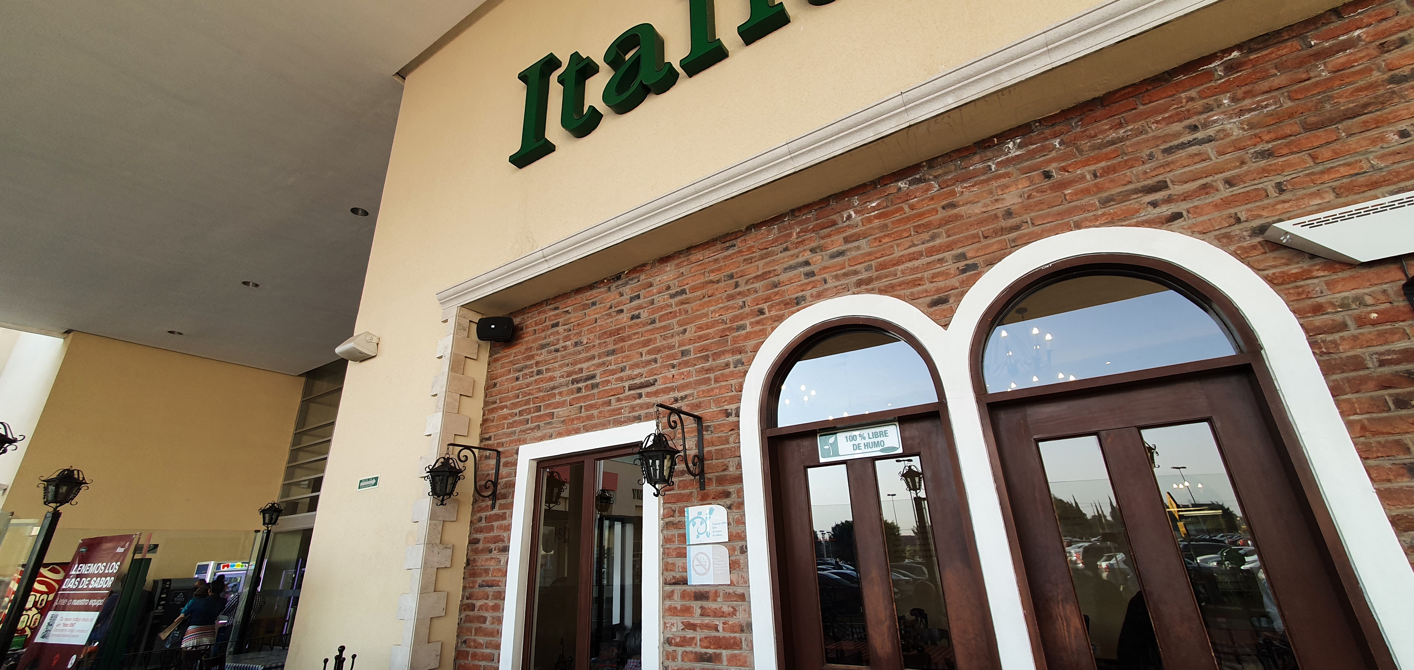 Italianni's Texcoco image 5