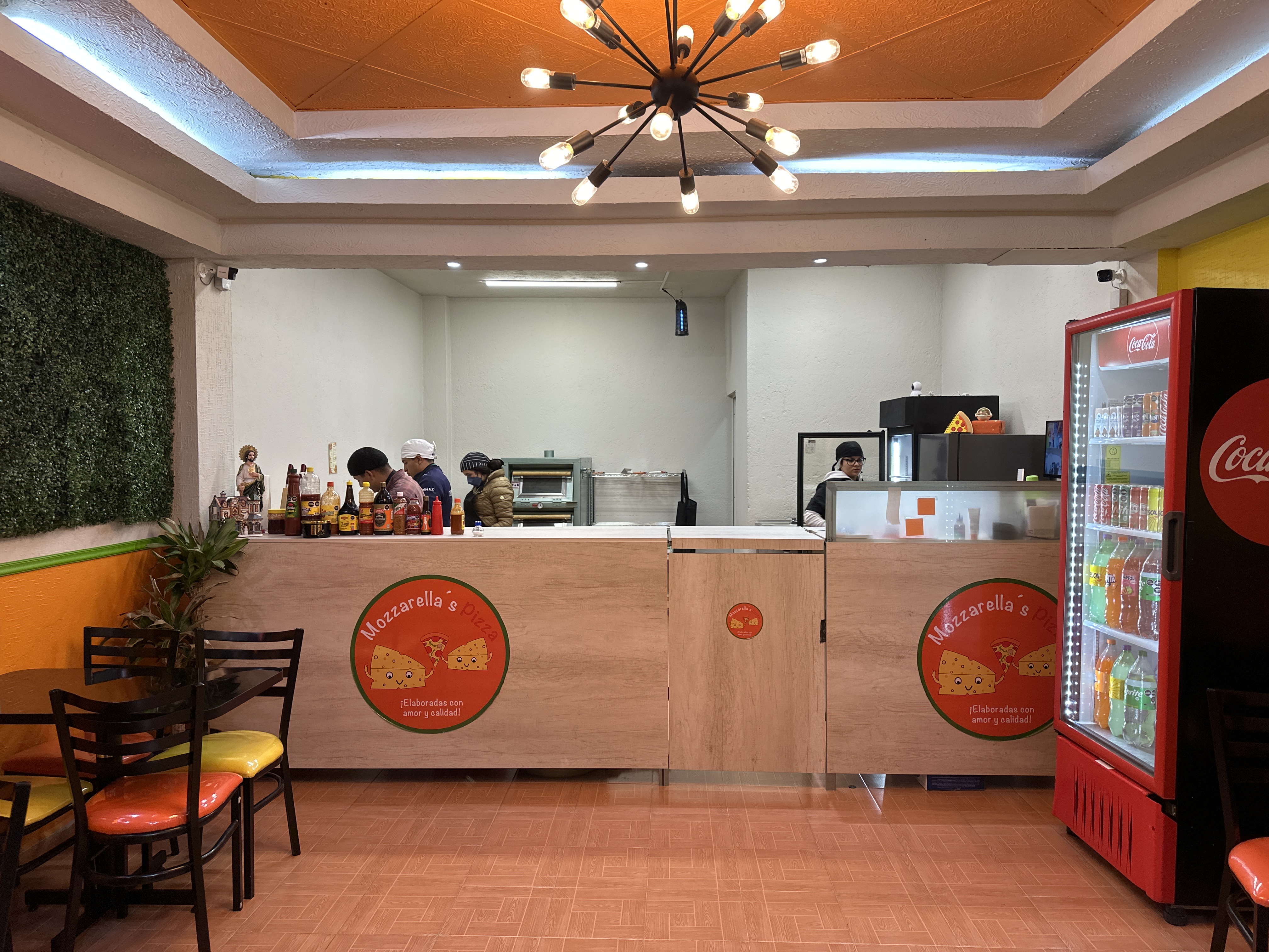 Mozzarella’s Pizza image 4