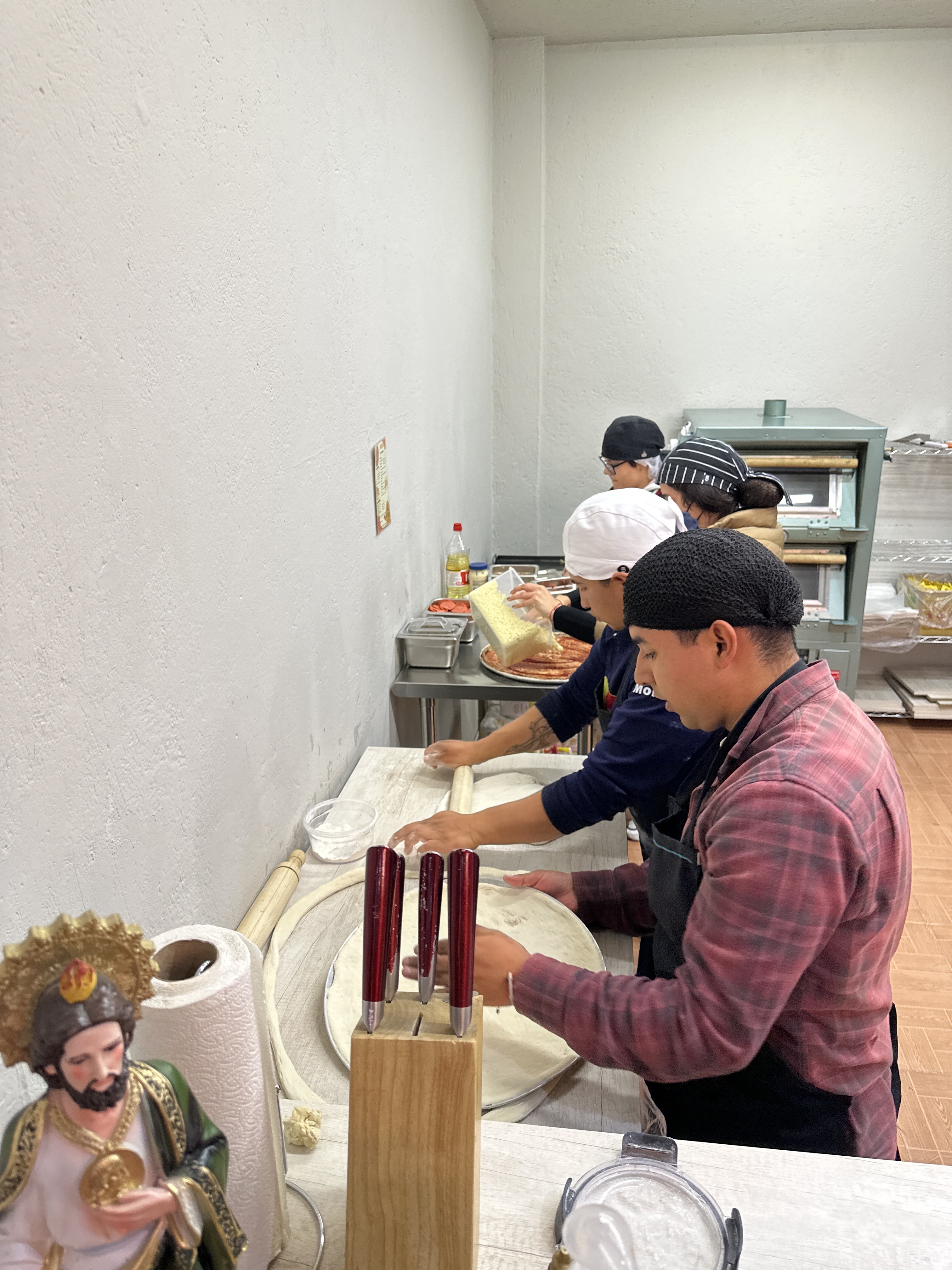 Mozzarella’s Pizza image 7