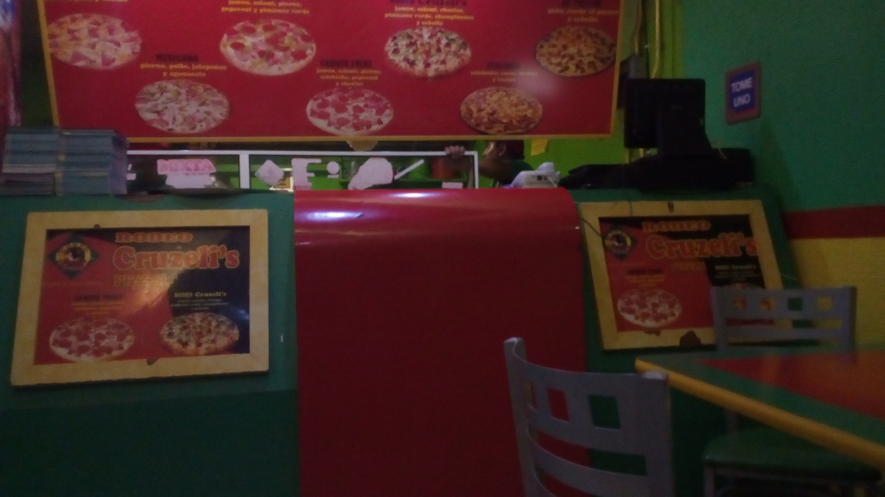 Rodeo Cruzeli's pizza image 5