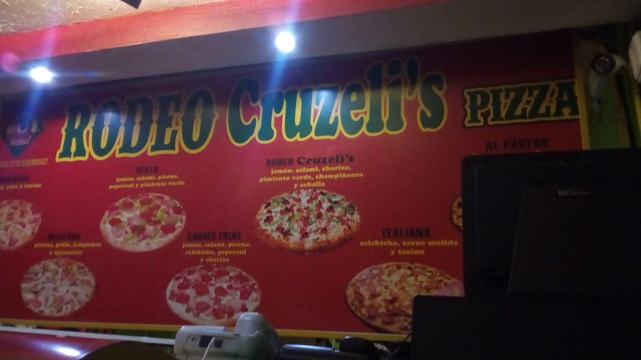 Rodeo Cruzeli's pizza image 7