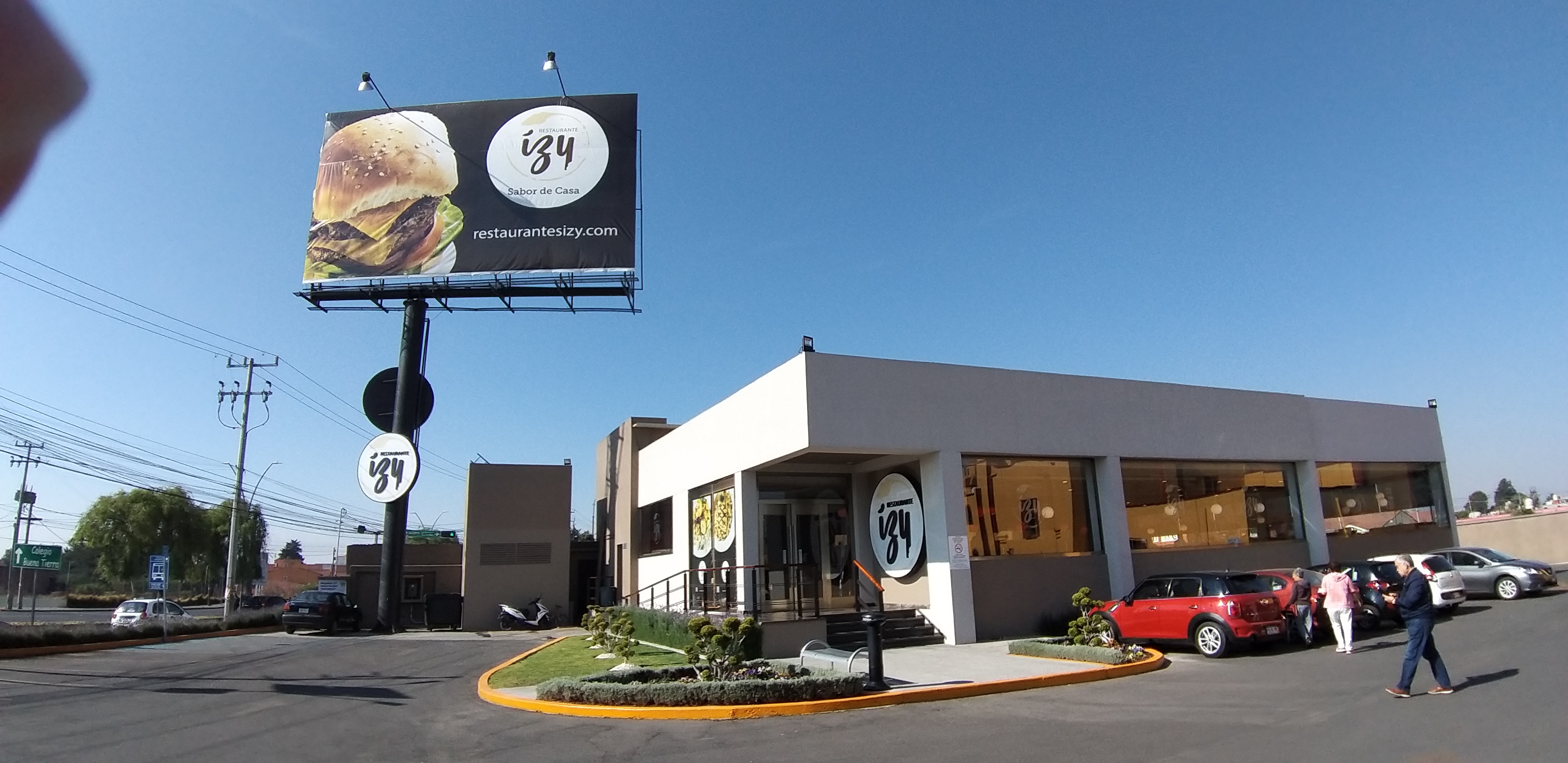 IZY restaurant image 7