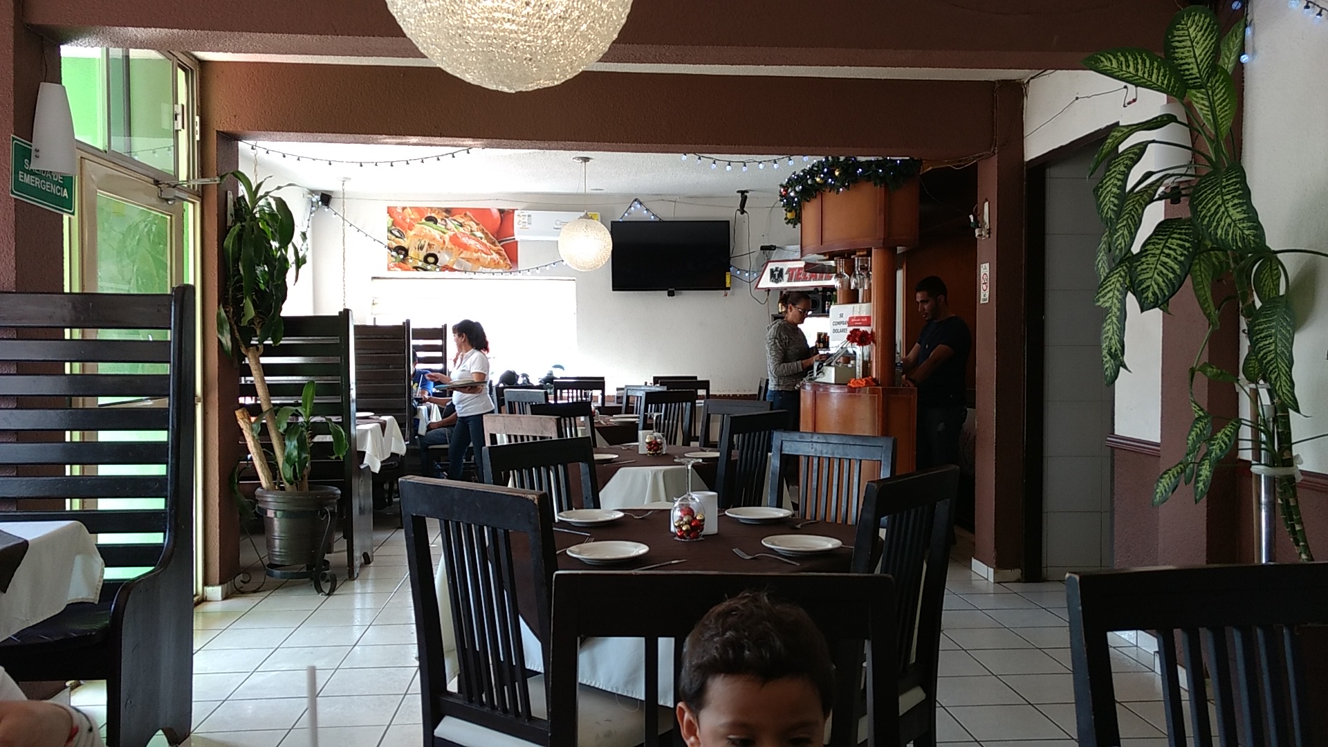 Restaurant Giardinos Pizza image 1