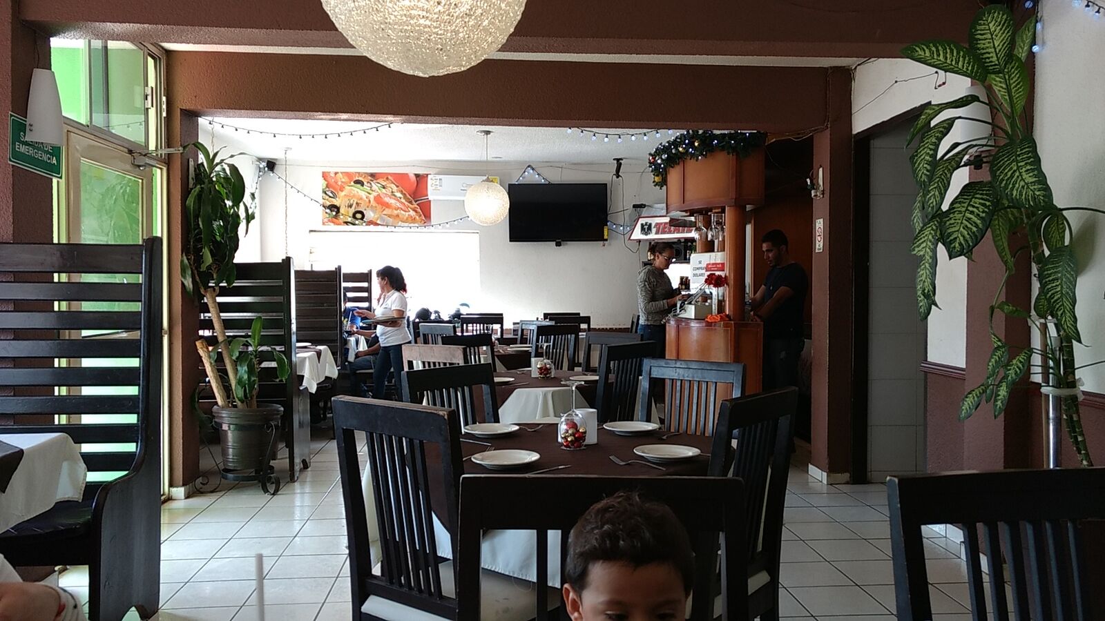 Restaurant Giardinos Pizza image 1