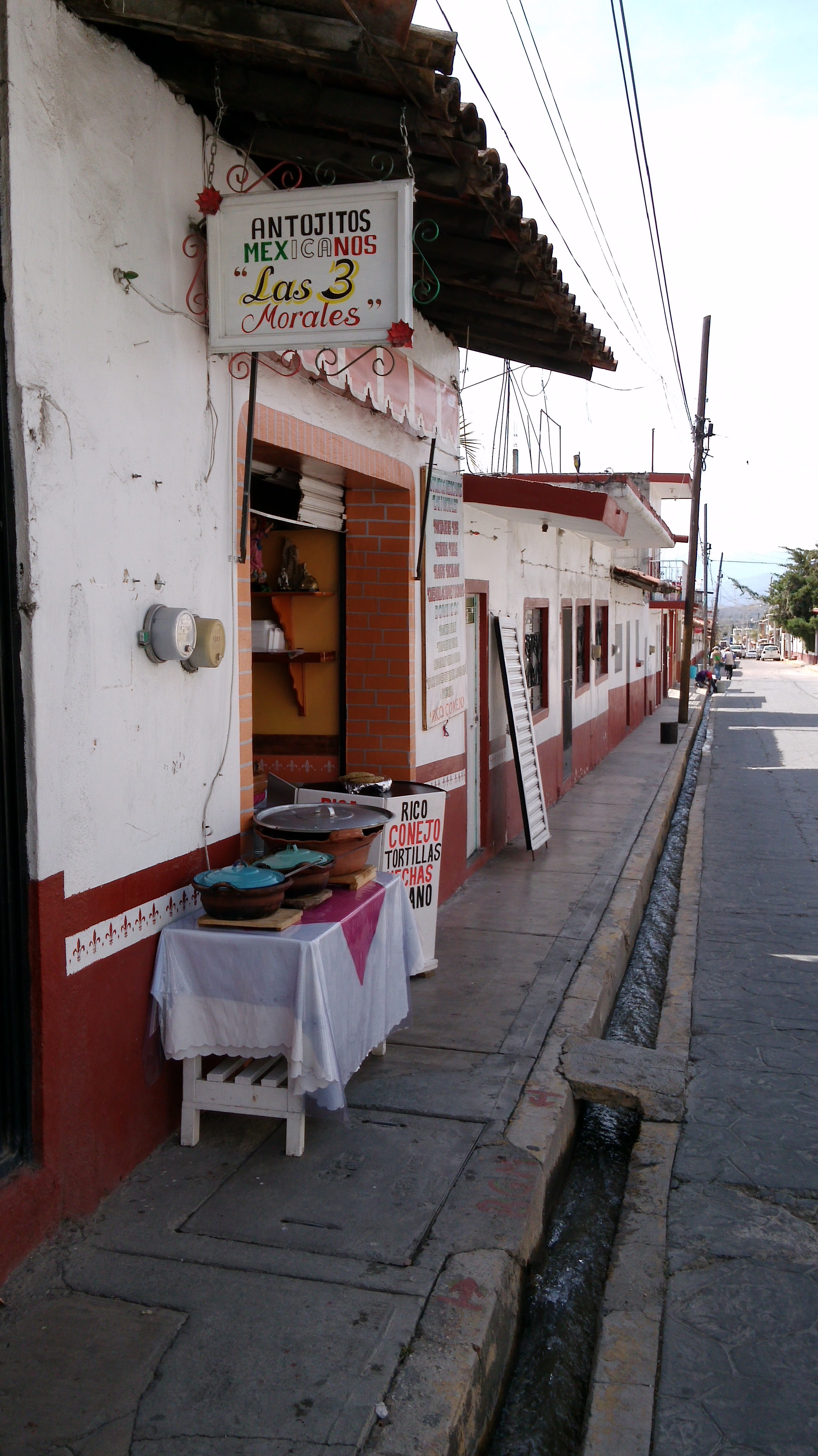 Antojitos Las Tres Morales image 7