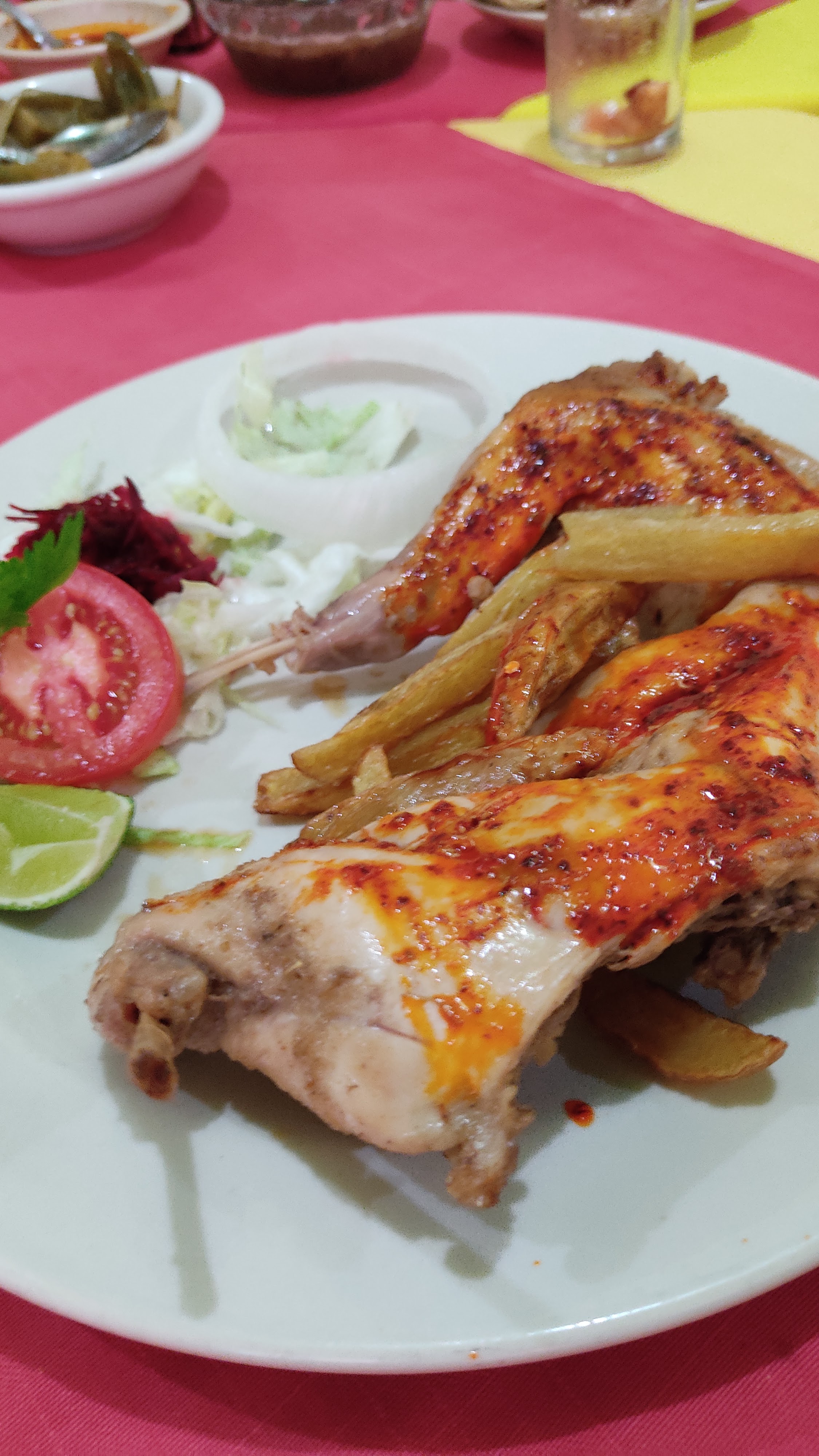 Yogaly Restaurante image 2