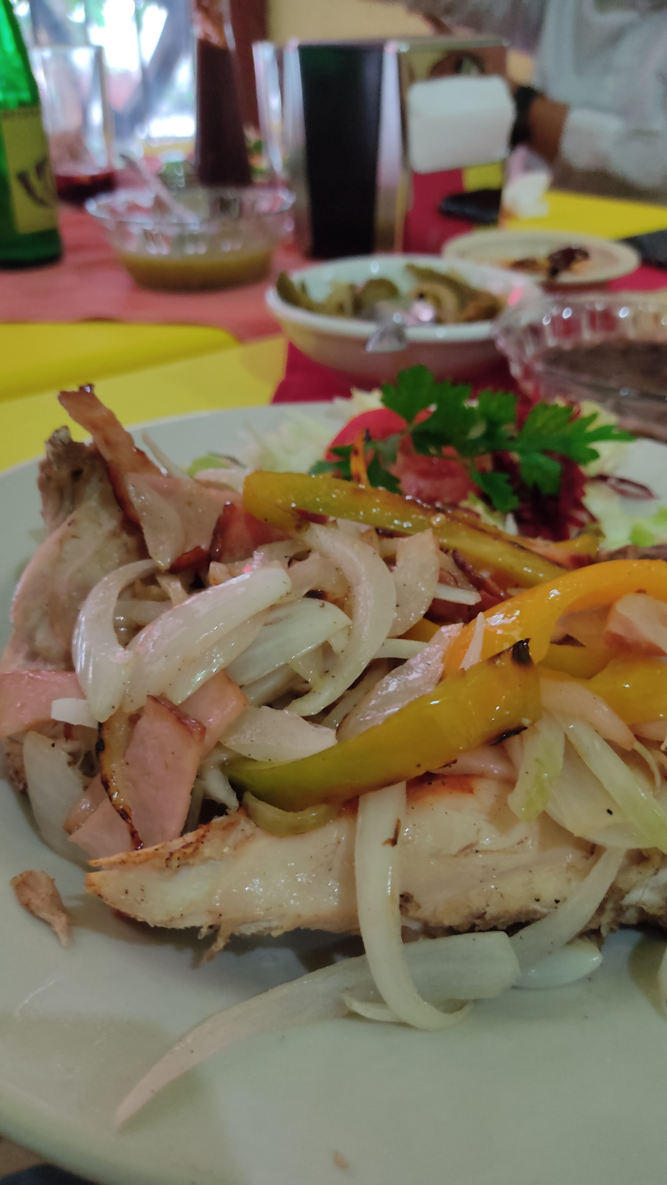 Yogaly Restaurante image 8