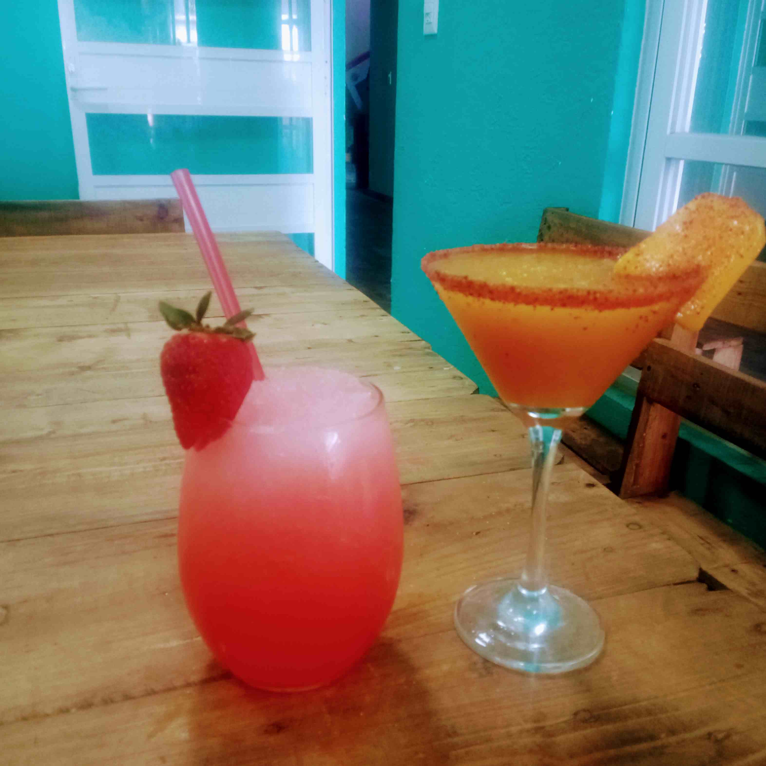 Los 3 Gallitos image 3