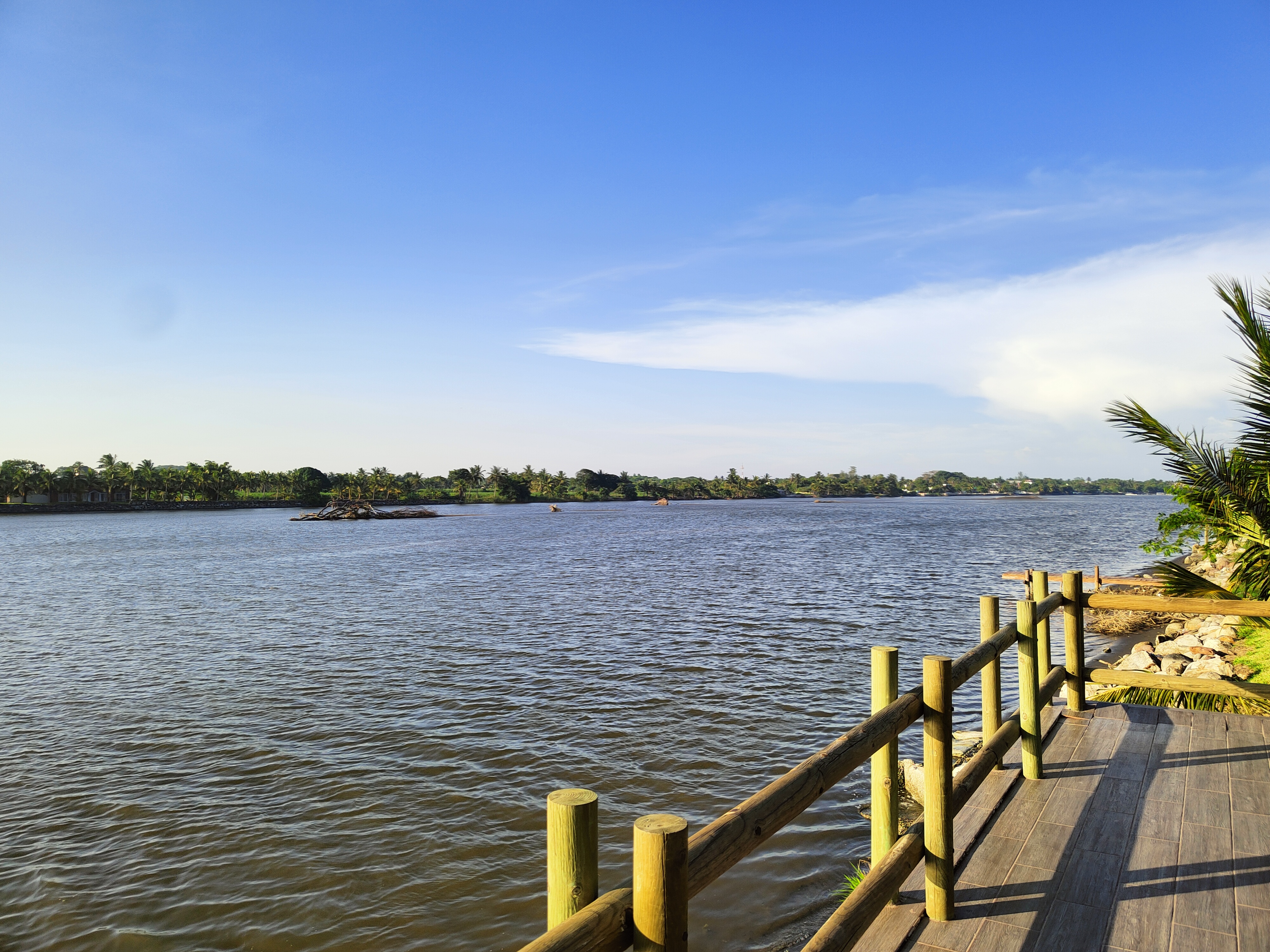 Riverside Restaurant image 3