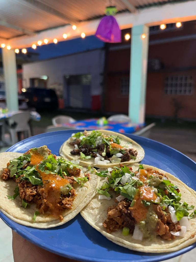 TAQUERIA LOS PLEBES image 1