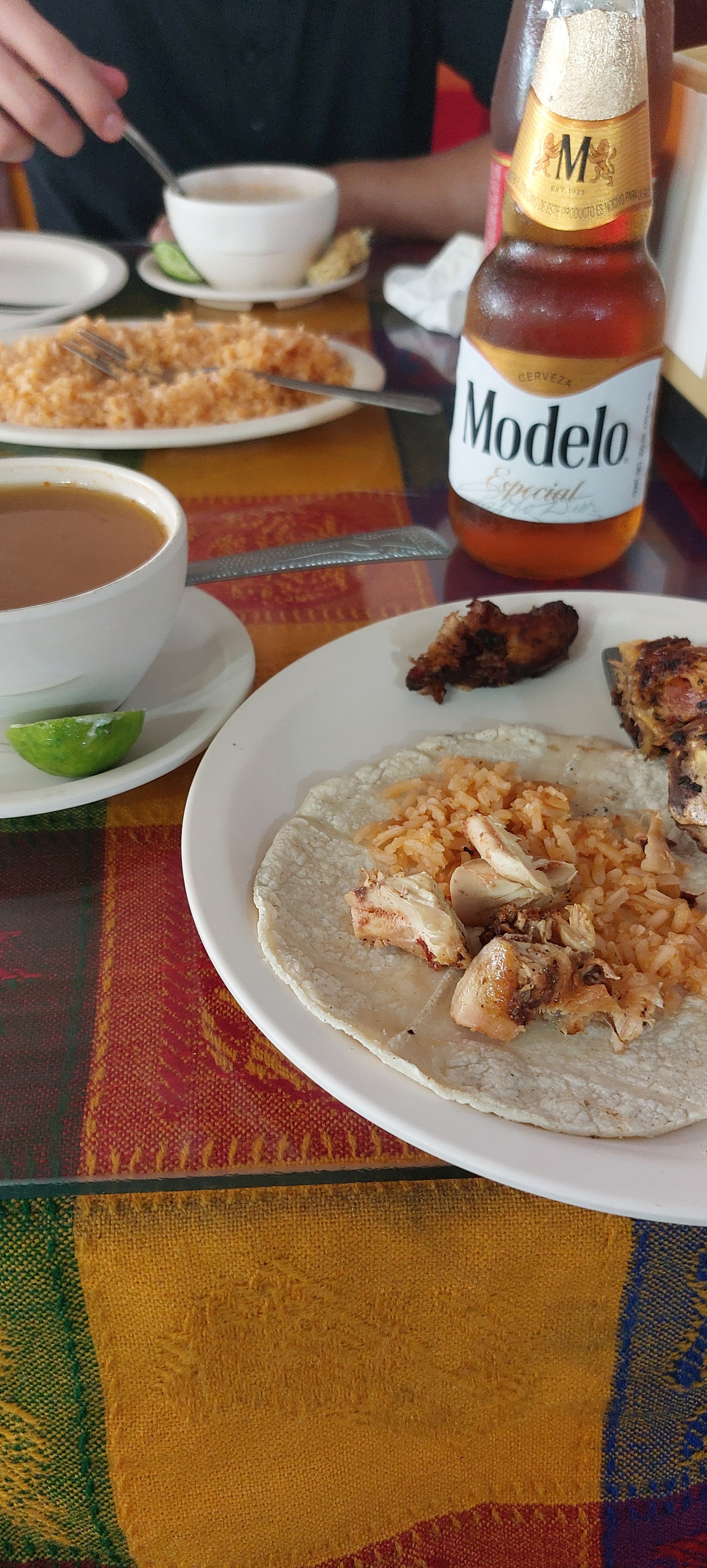 Parador Del Pollo image 4