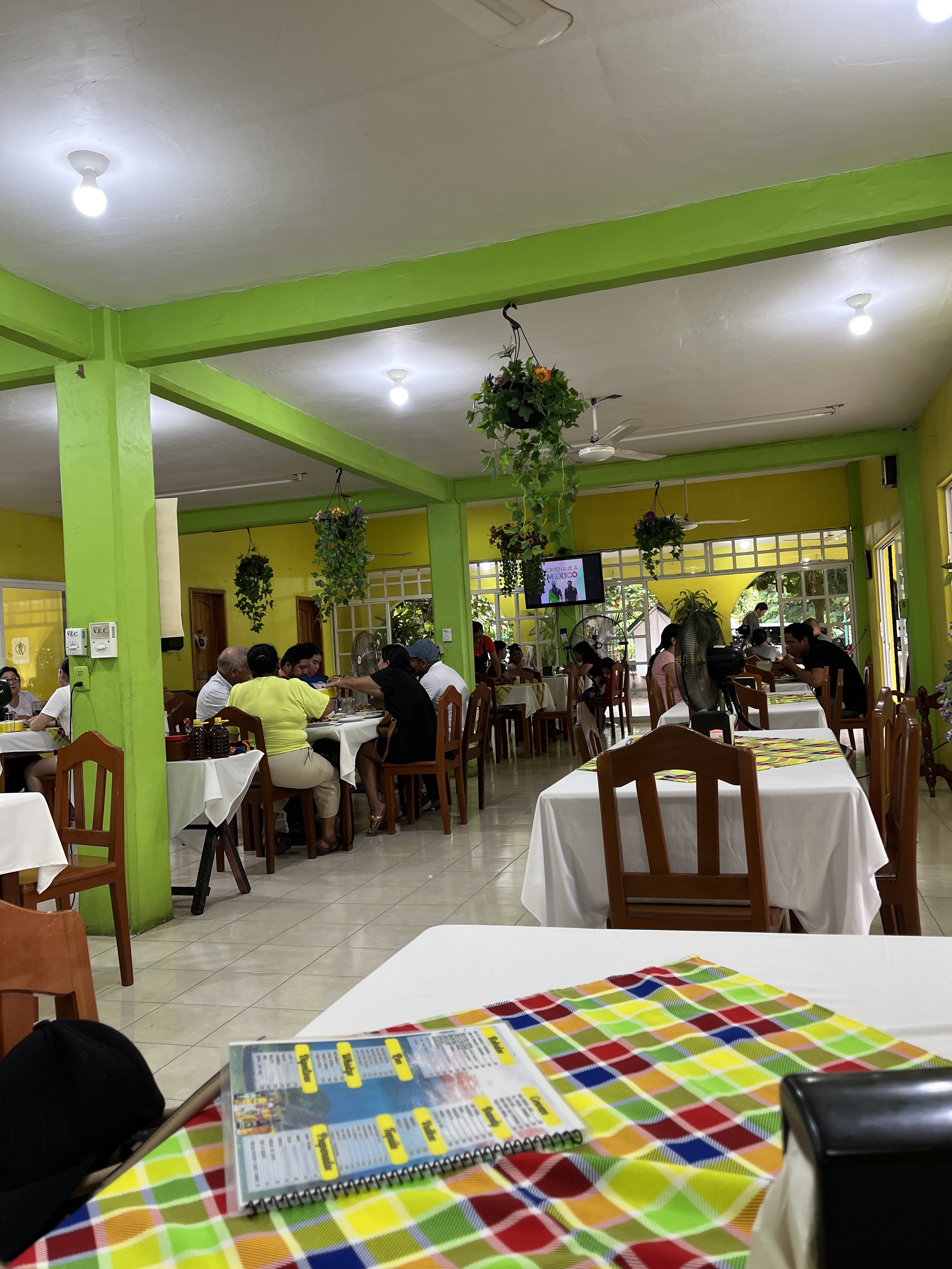 Tomy Mariscos Restaurante image 1