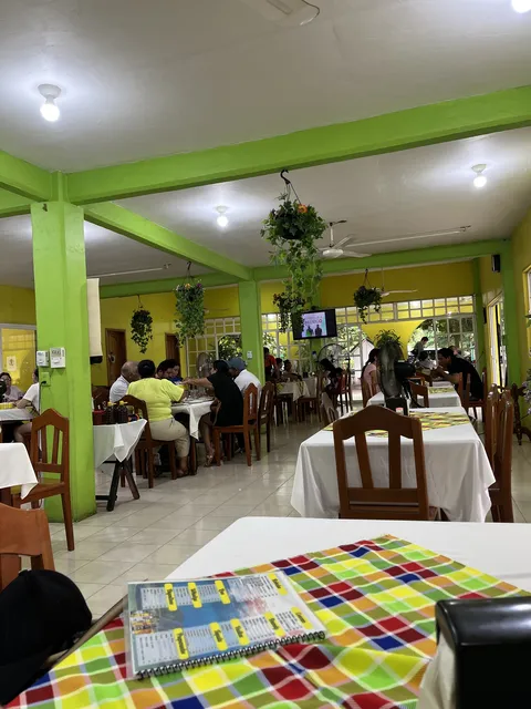 Tomy Mariscos Restaurante image 1