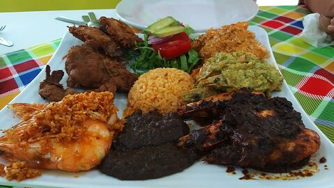 Tomy Mariscos Restaurante image 4