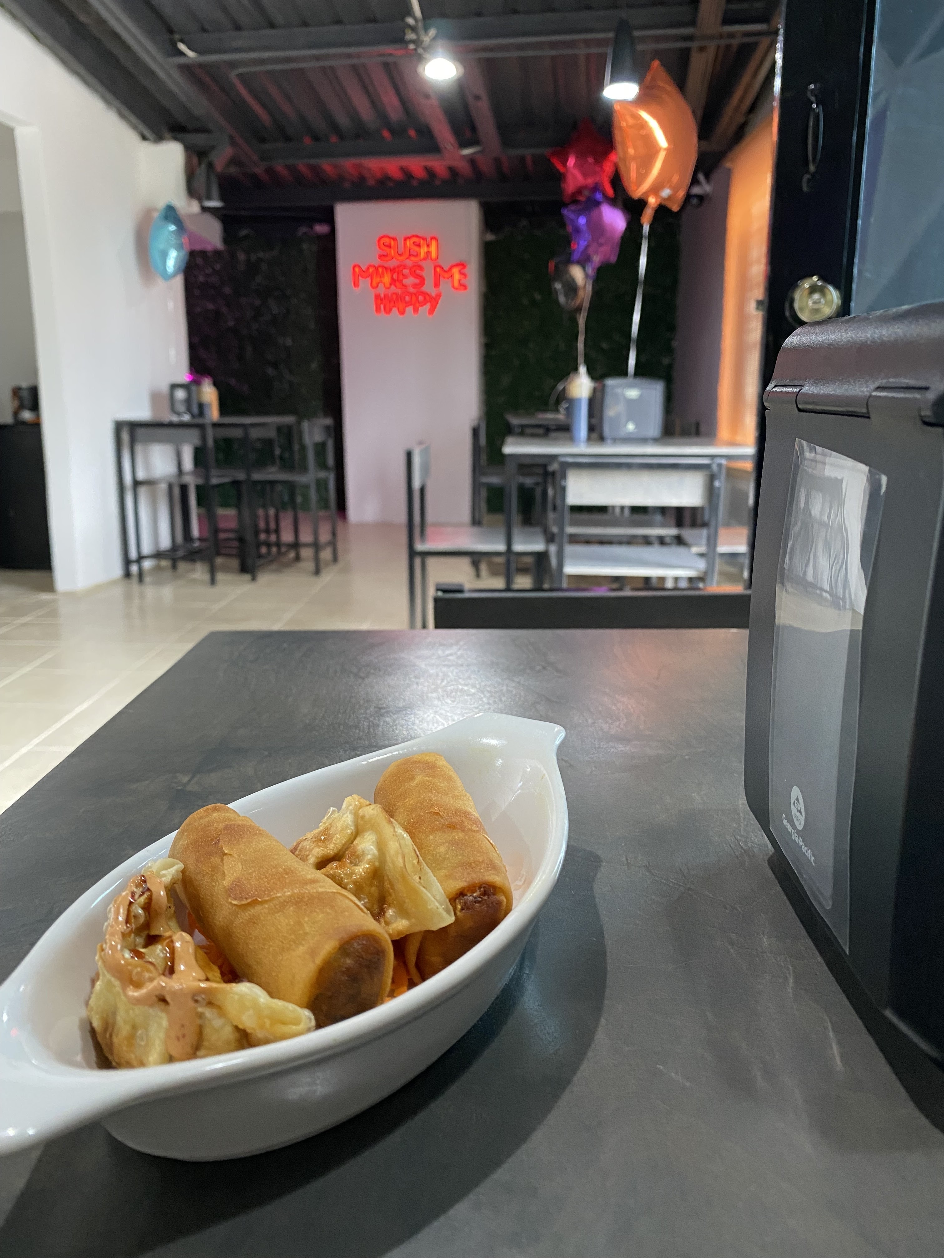 El Tazón Sushi & Teriyaki image 7