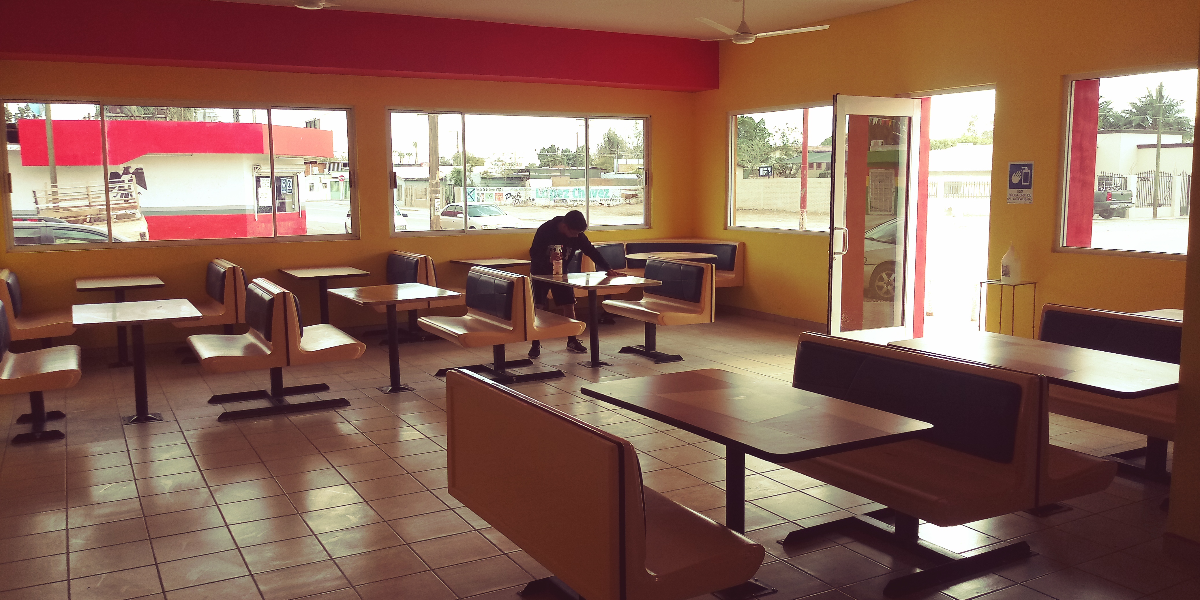 Armandos Pizzas image 3