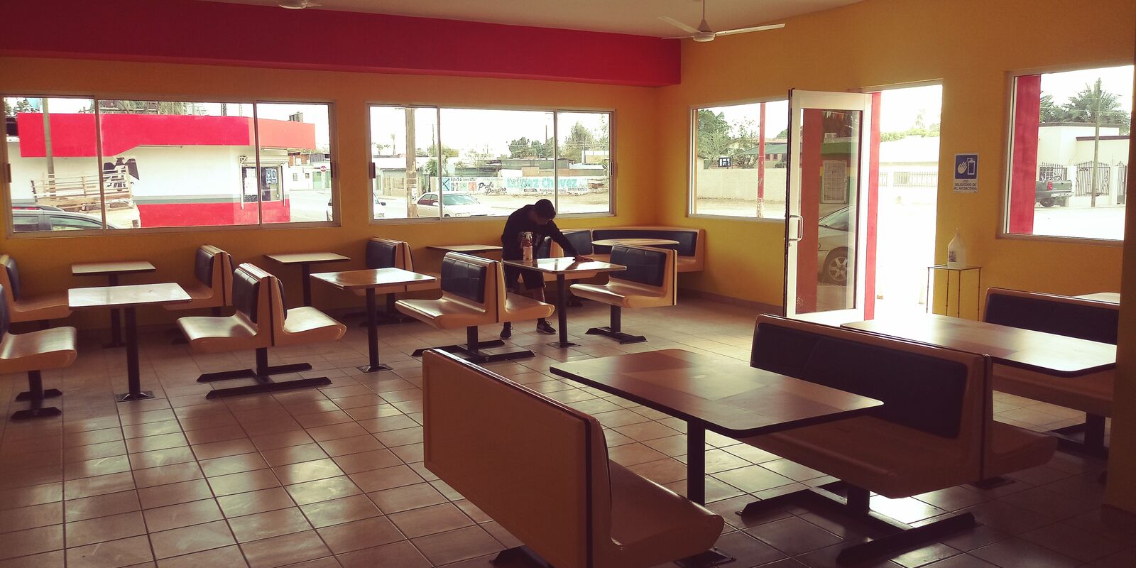 Armandos Pizzas image 3