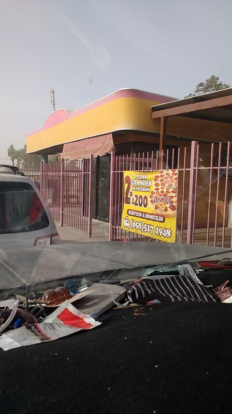 Armandos Pizzas image 6