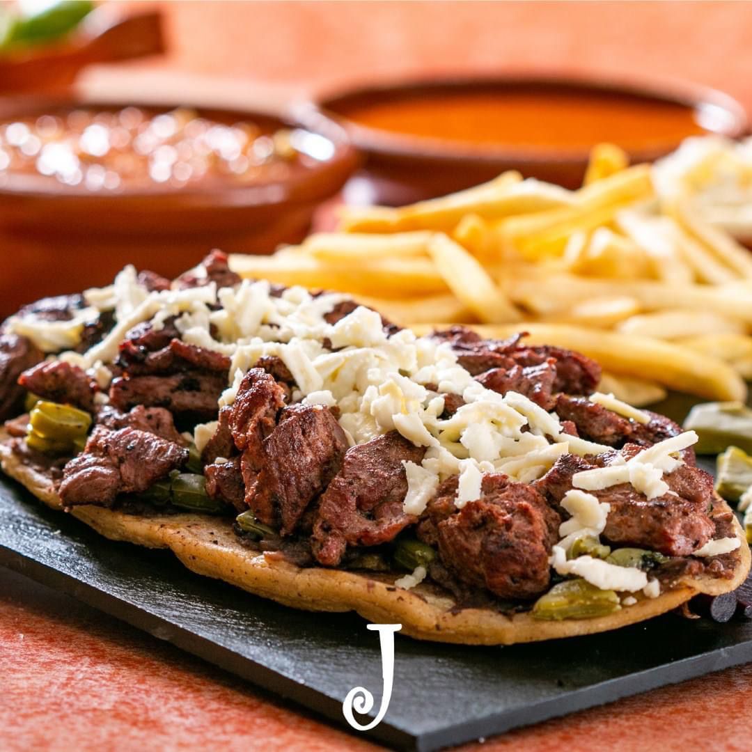 Restaurante La Jacaranda image 9