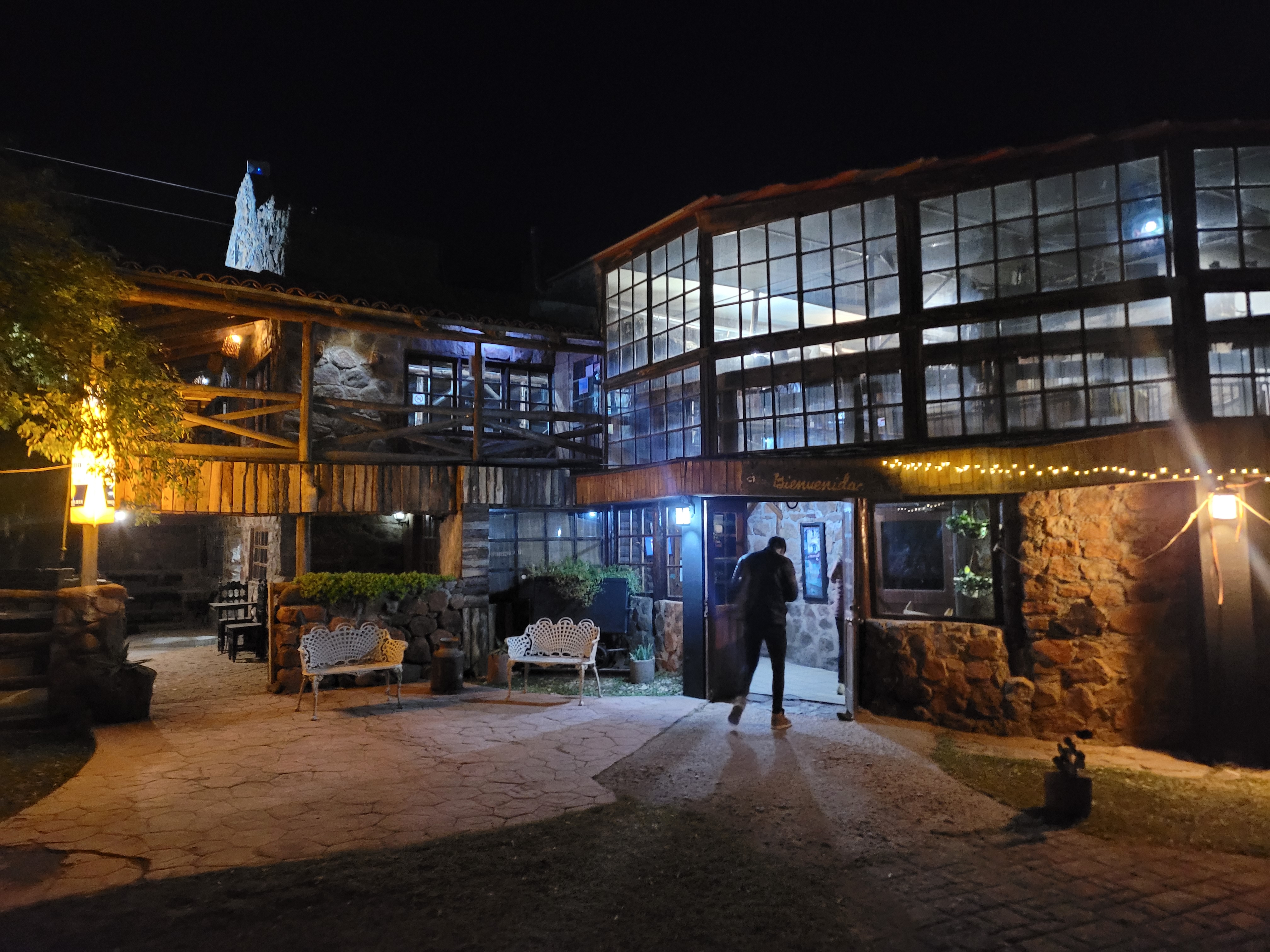 Pistoleros Restaurant image 8