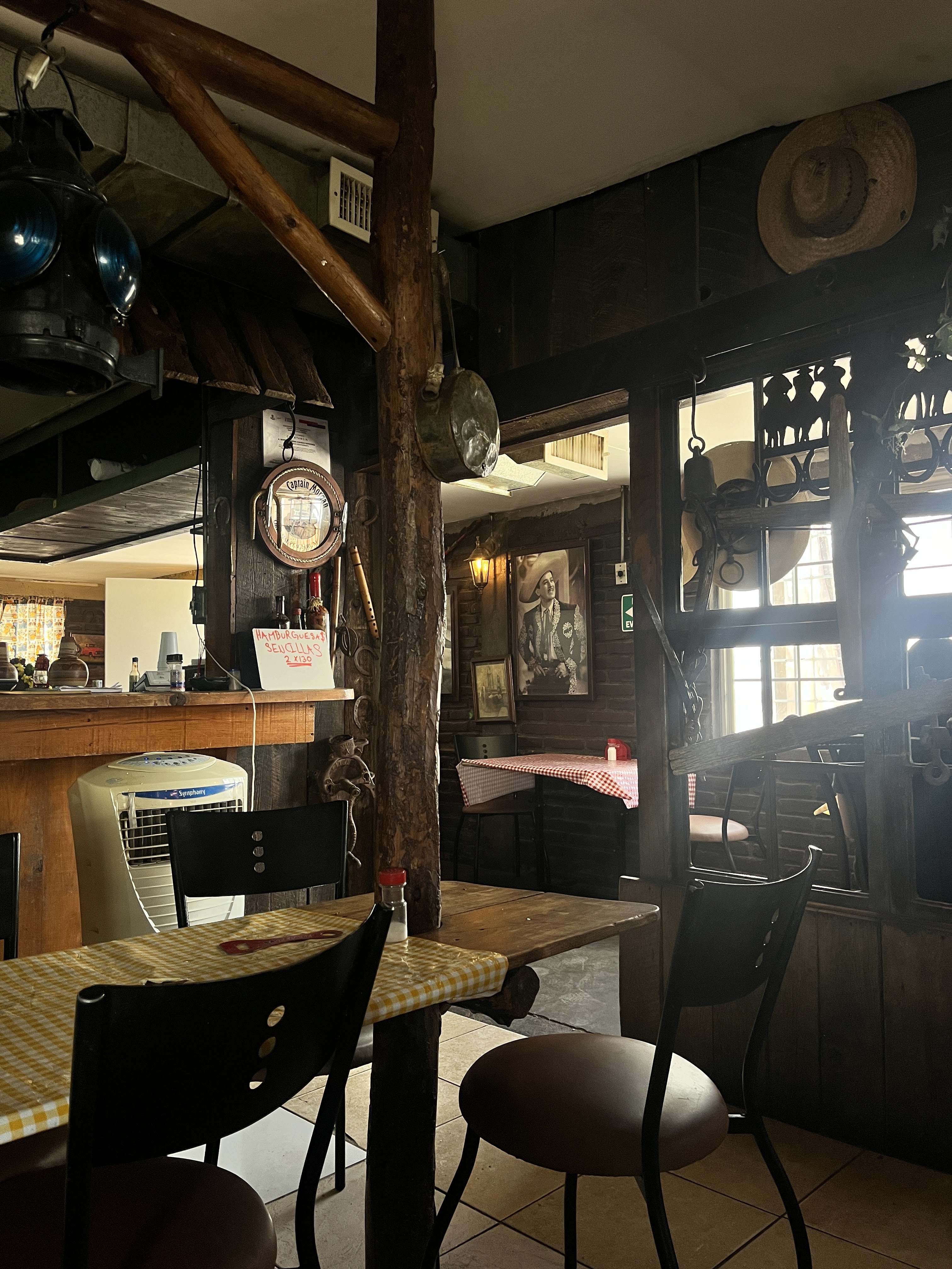 Cuatreros Restaurant image 1