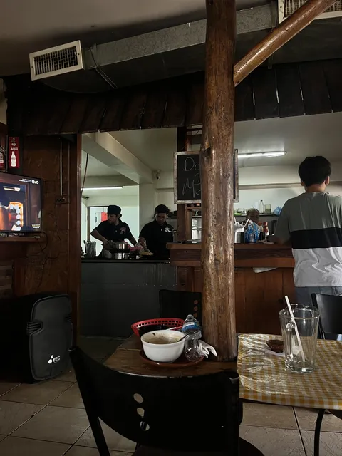 Cuatreros Restaurant image 8