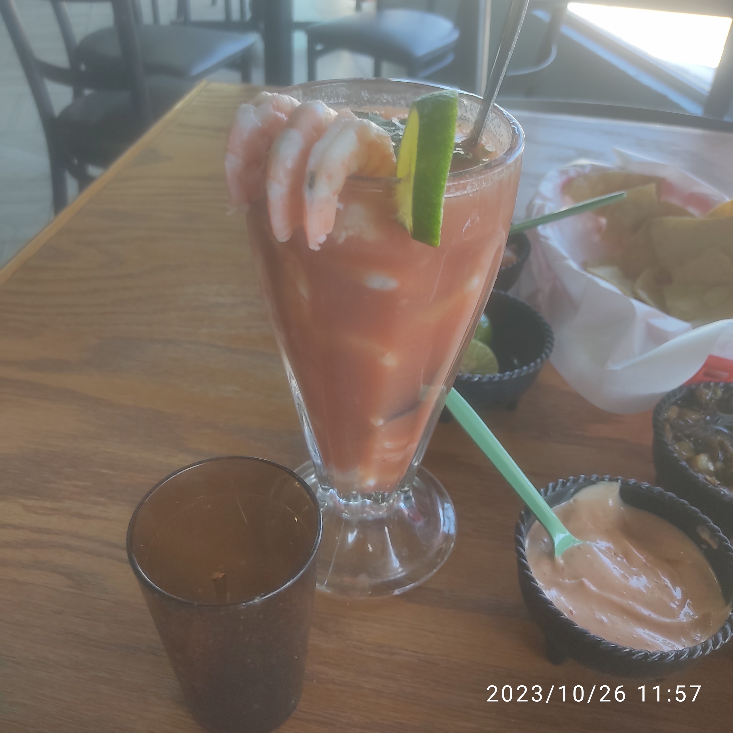 Las Palmas Coctelería image 3