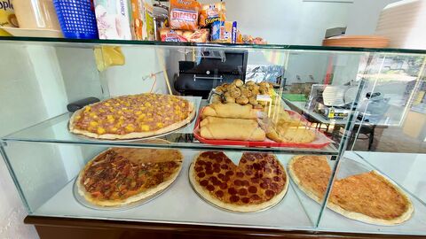 BETO'S DELI & PIZZERIA TULCINGO image 5