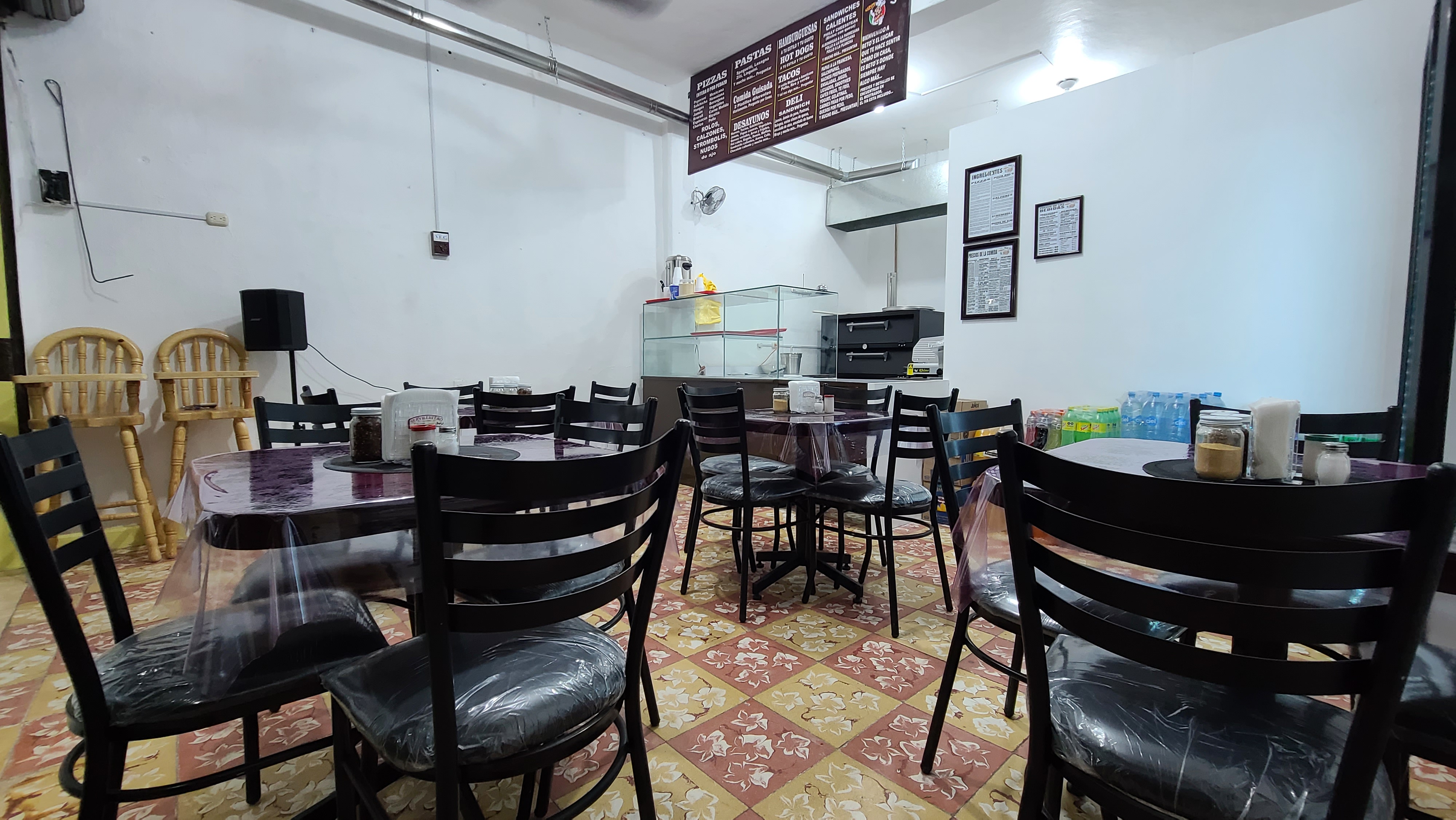 BETO'S DELI & PIZZERIA TULCINGO image 7