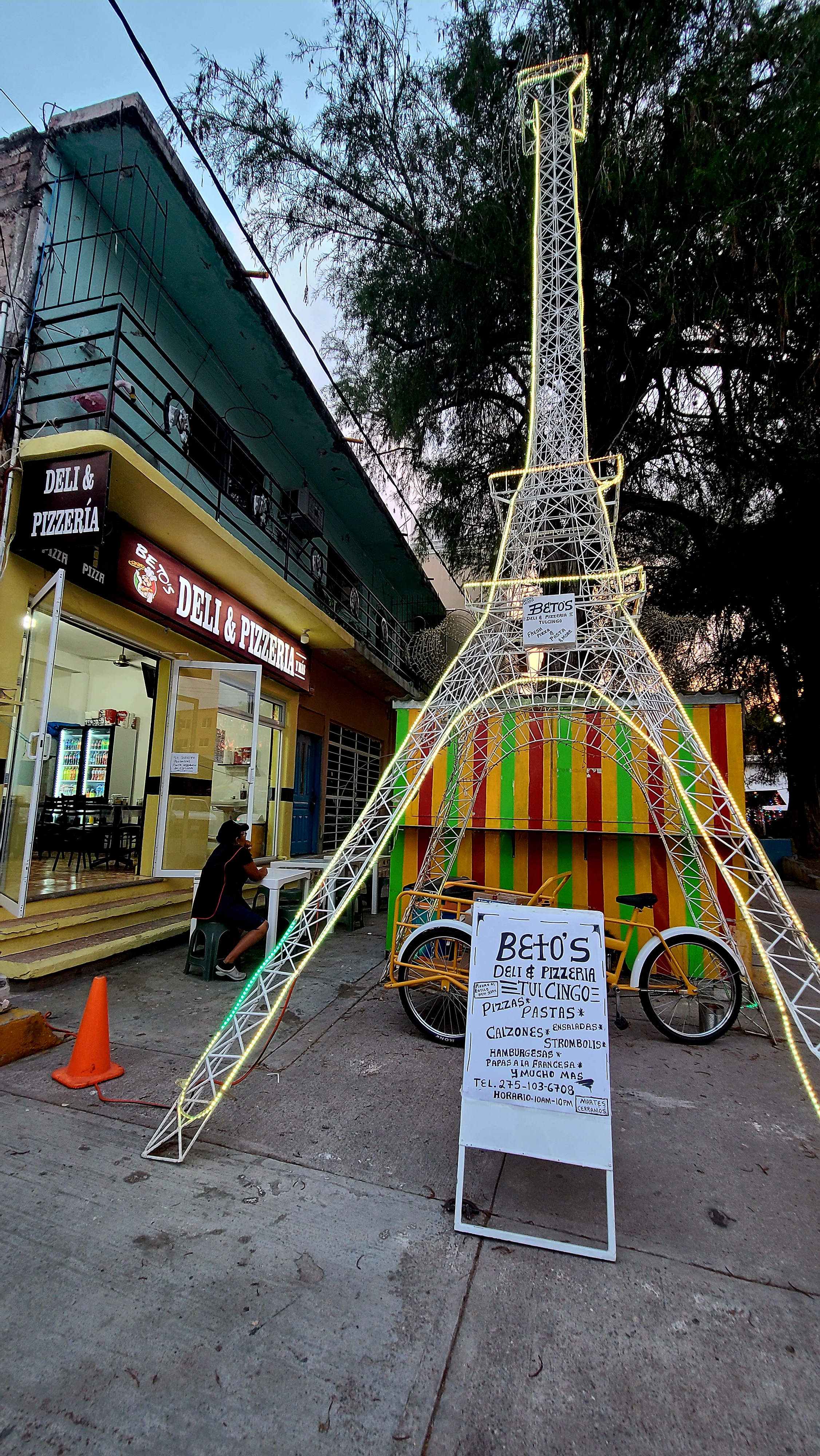 BETO'S DELI & PIZZERIA TULCINGO image 10