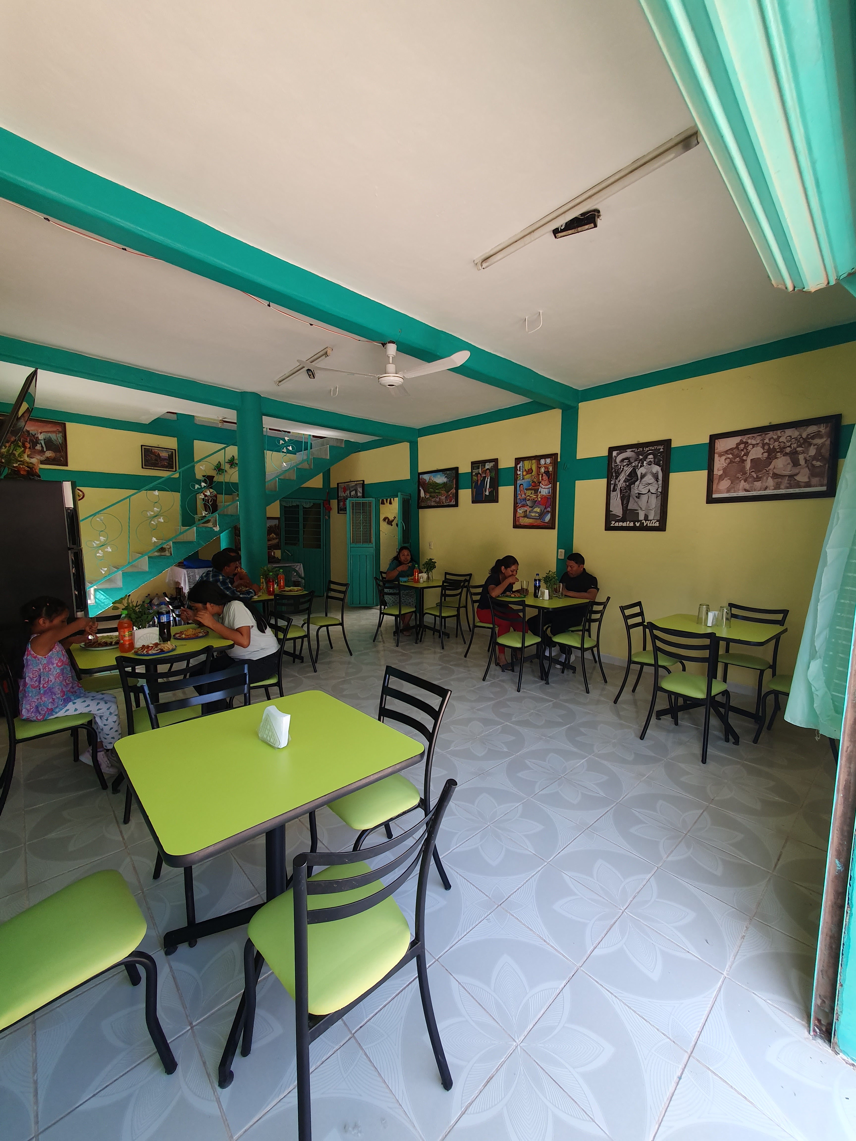 Restaurante "LA ESQUINITA" image 1