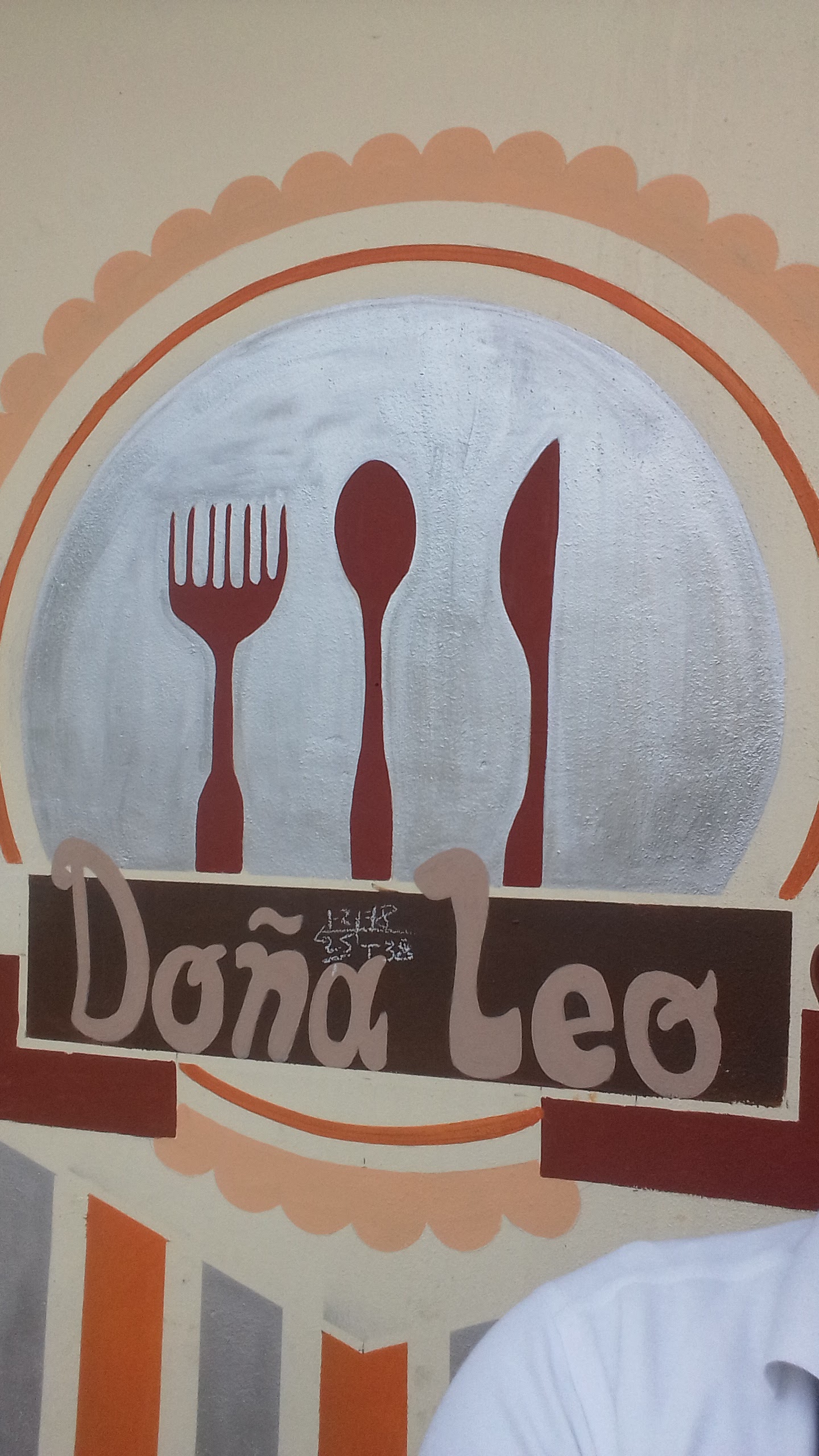 Fonda Doña Leo image 1