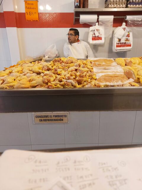 Pollos Sánchez SUC. Sinaloa de Leyva image 3