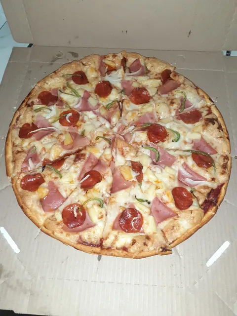 Sol Y Luna Pizzería image 1