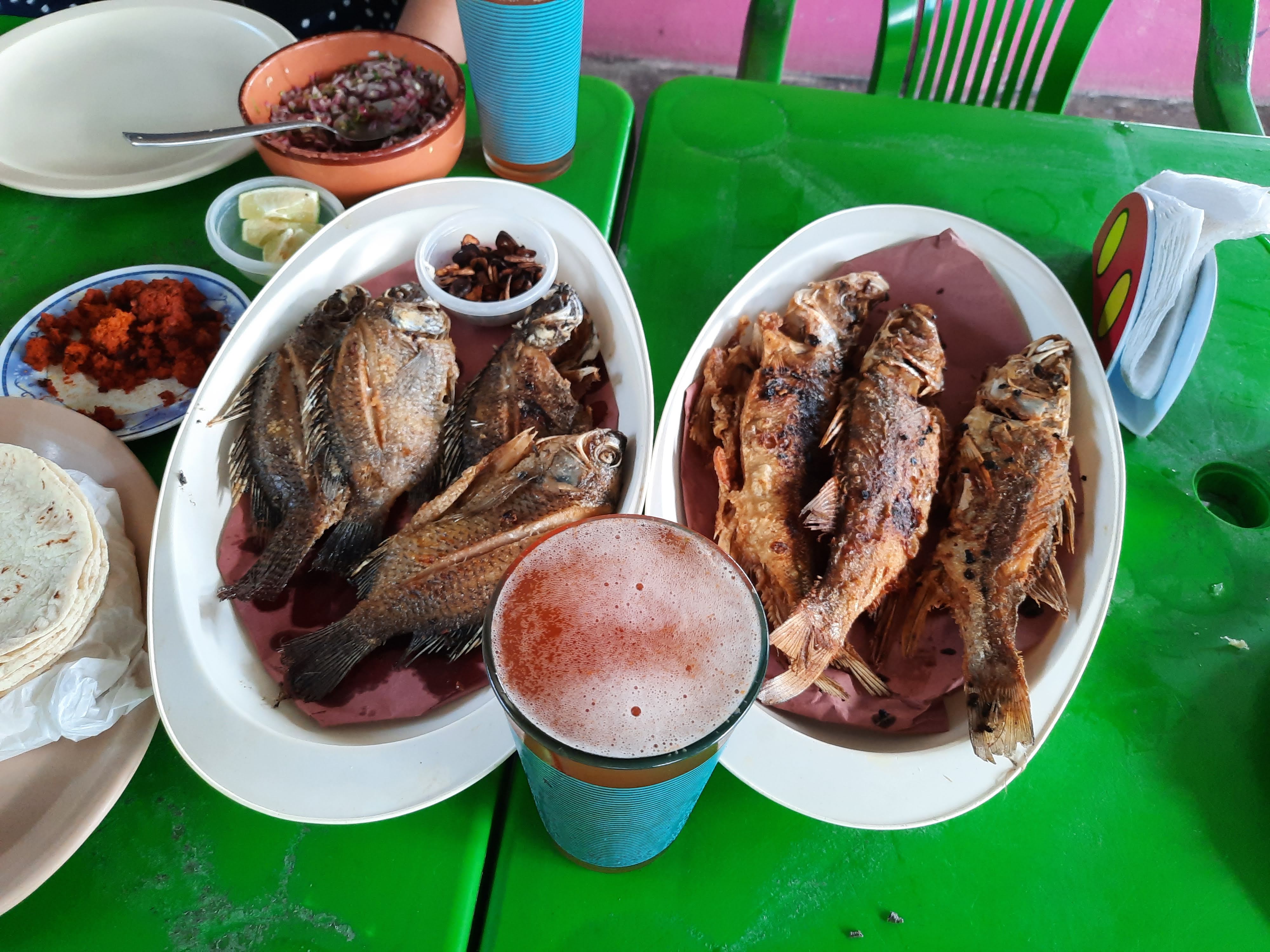 Mariscos el crucero image 1