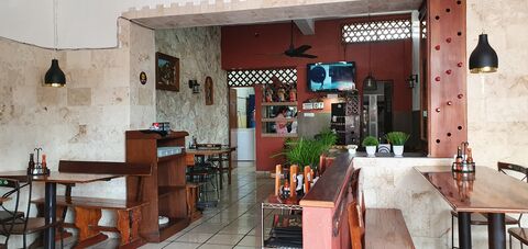 Cesar's Pizzería Y Restaurante image 1