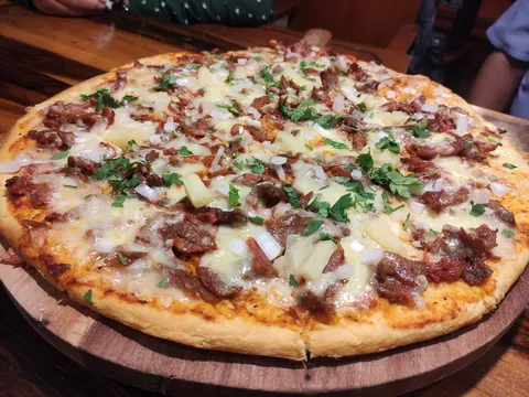 Cesar's Pizzería Y Restaurante image 2
