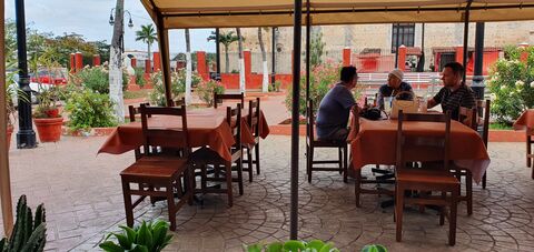 Cesar's Pizzería Y Restaurante image 7