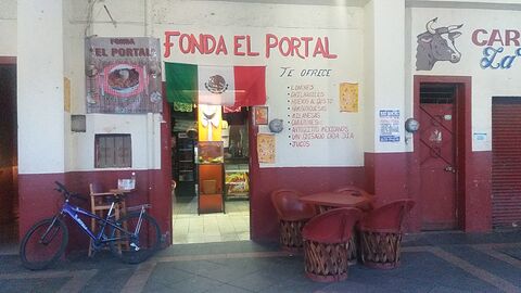 Fonda el Portal image 8