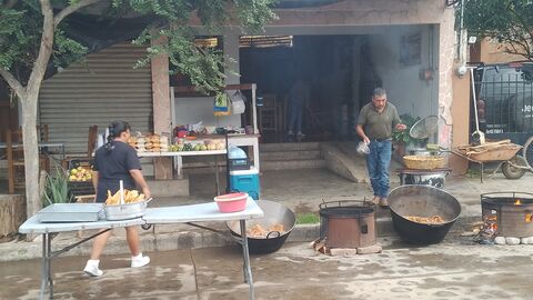 Carnitas los alazanes image 3