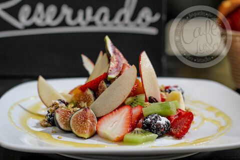 Lusso Cafe image 2