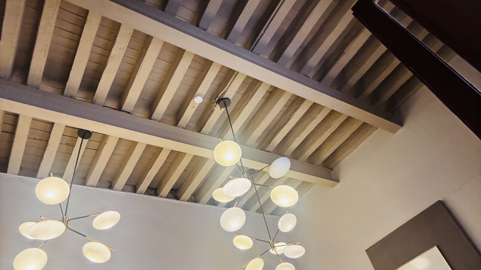 Lusso Cafe image 8