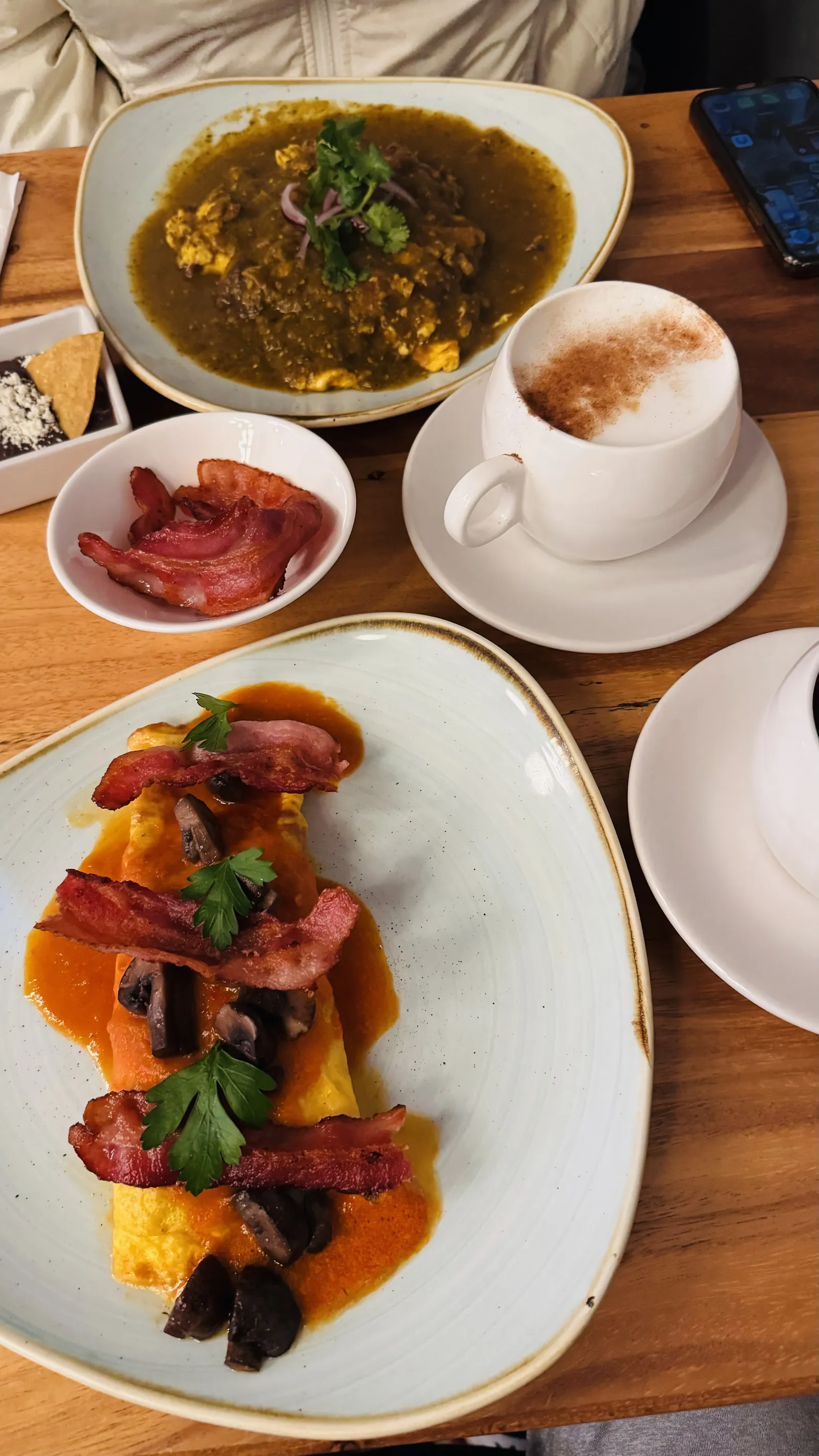 Lusso Cafe image 10