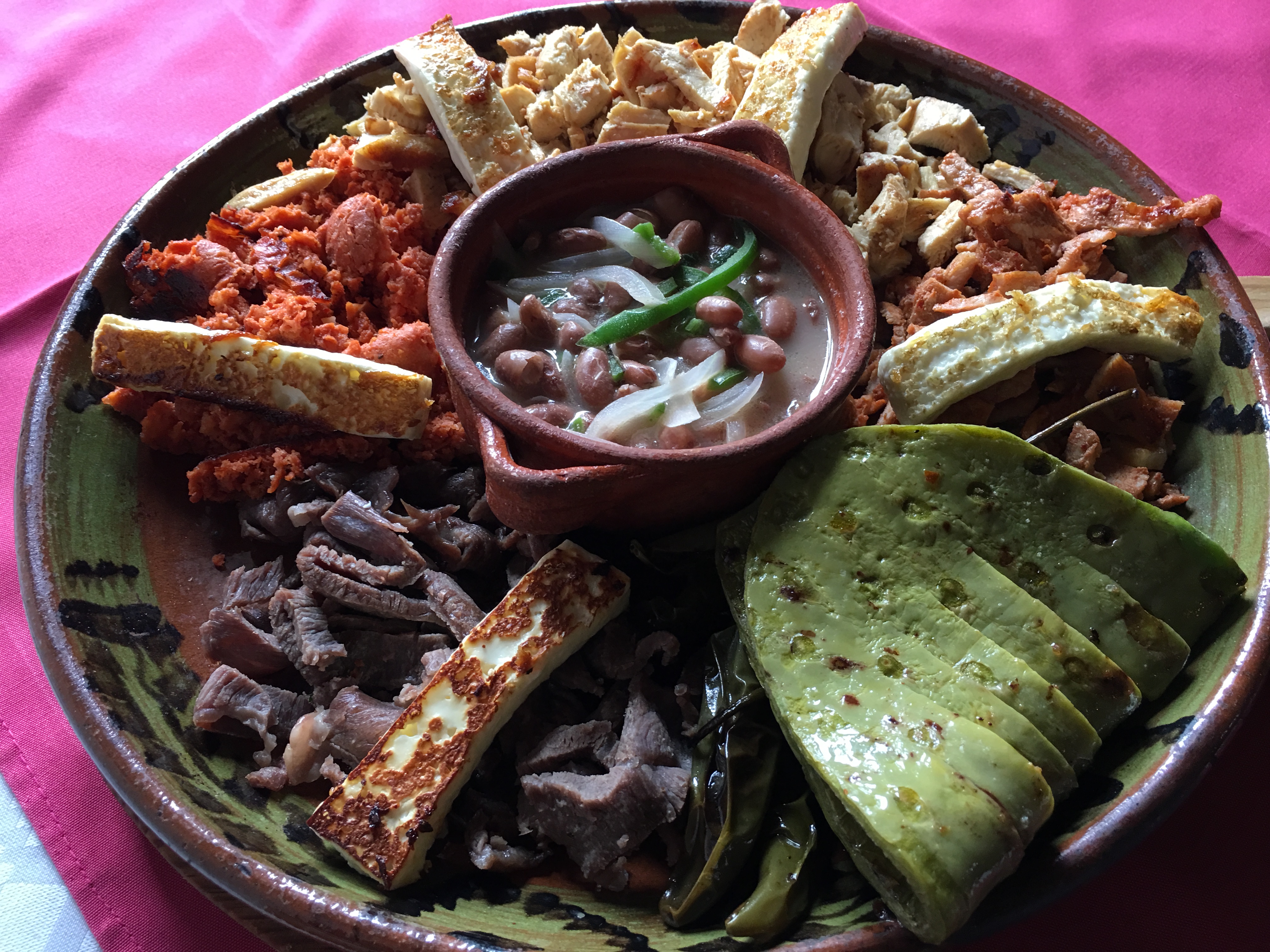 La Matraca Restaurante y cantina con musica en vivo. image 3