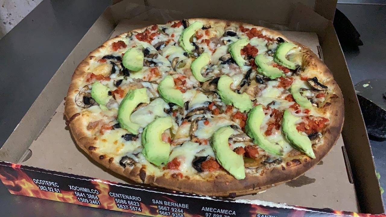 Rodeo cruzeli's Pizza image 2